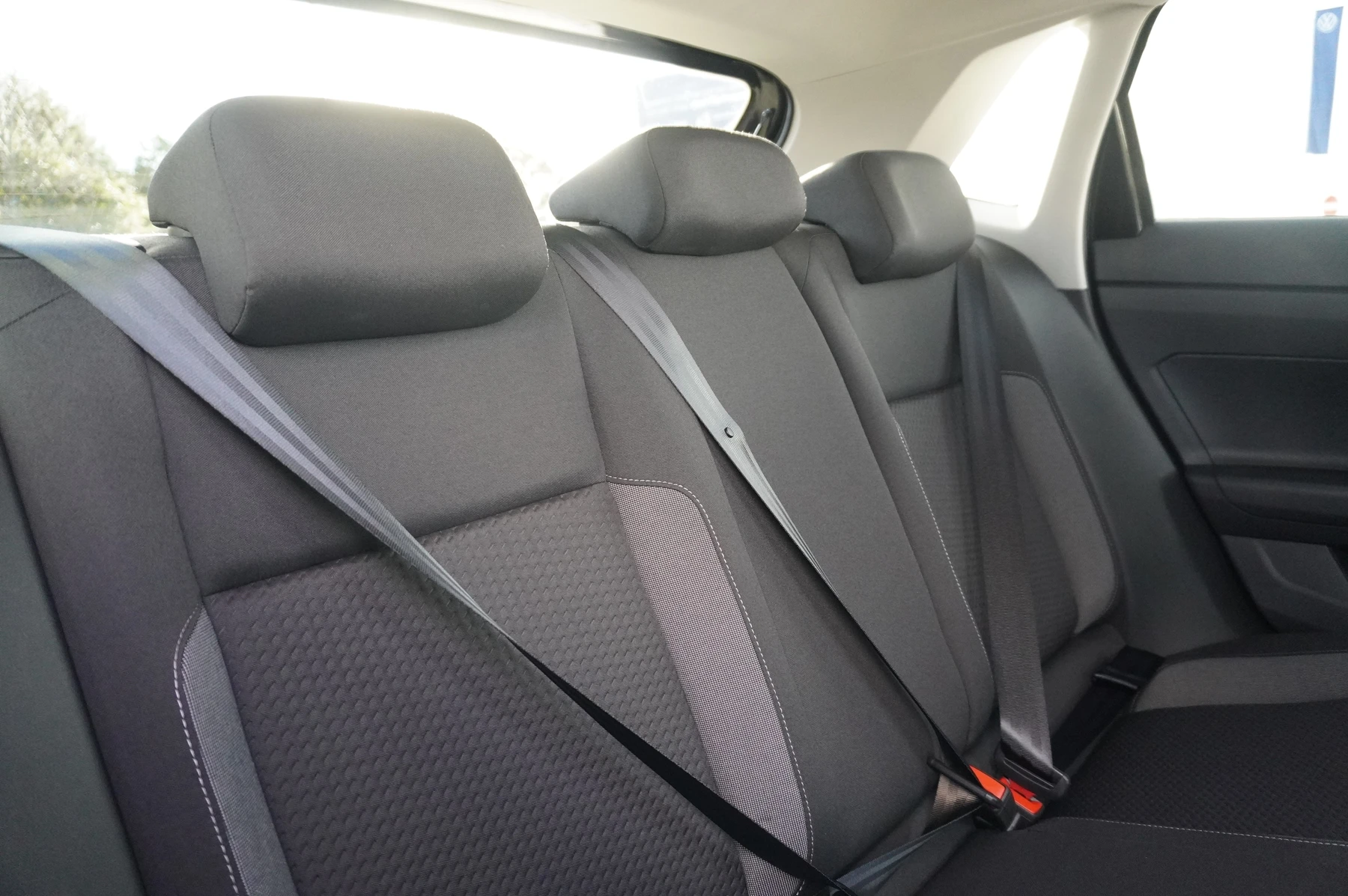 Volkswagen-Polo-image-9