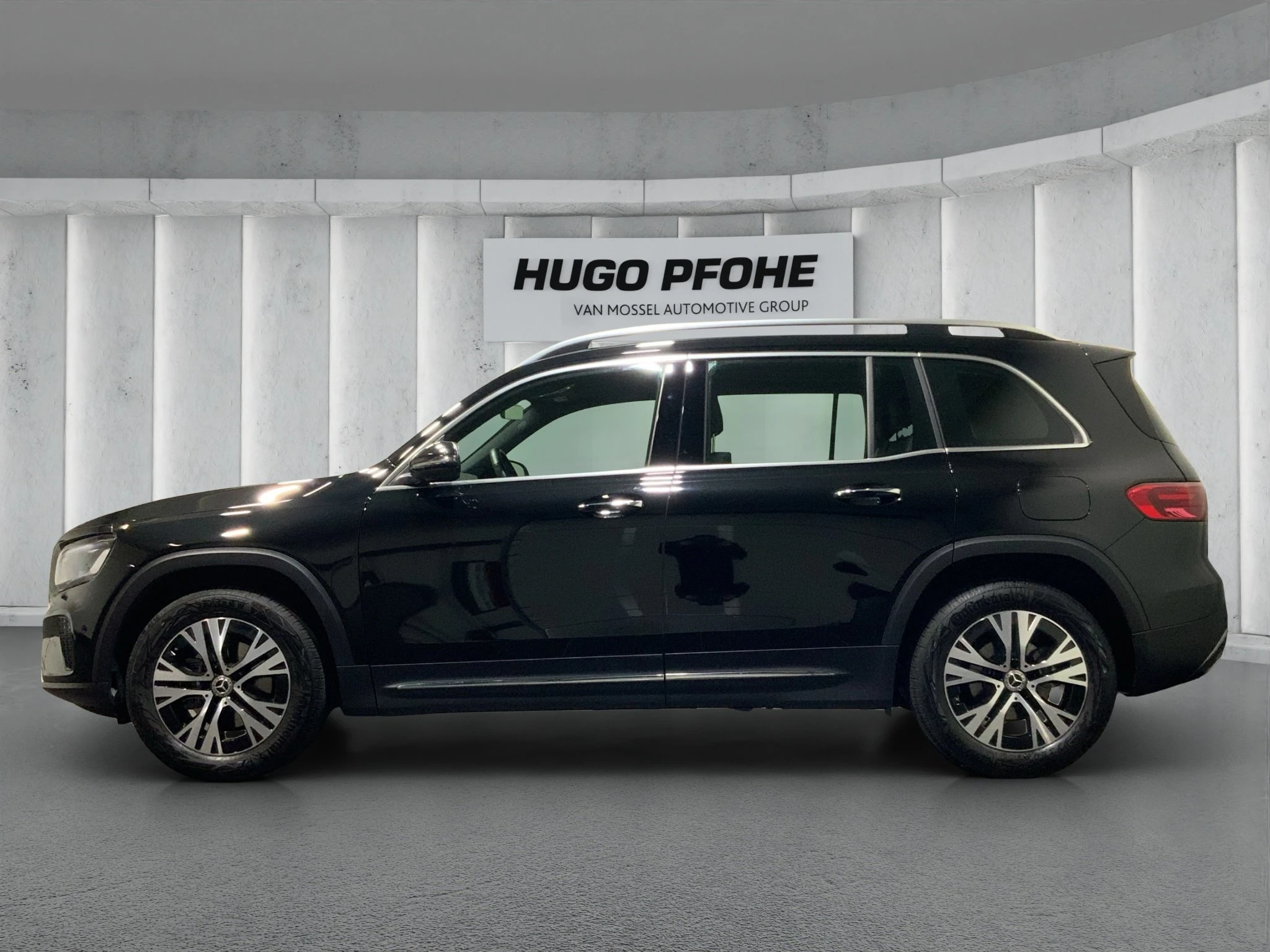 Mercedes-Benz GLB 200 Progressive | ACC