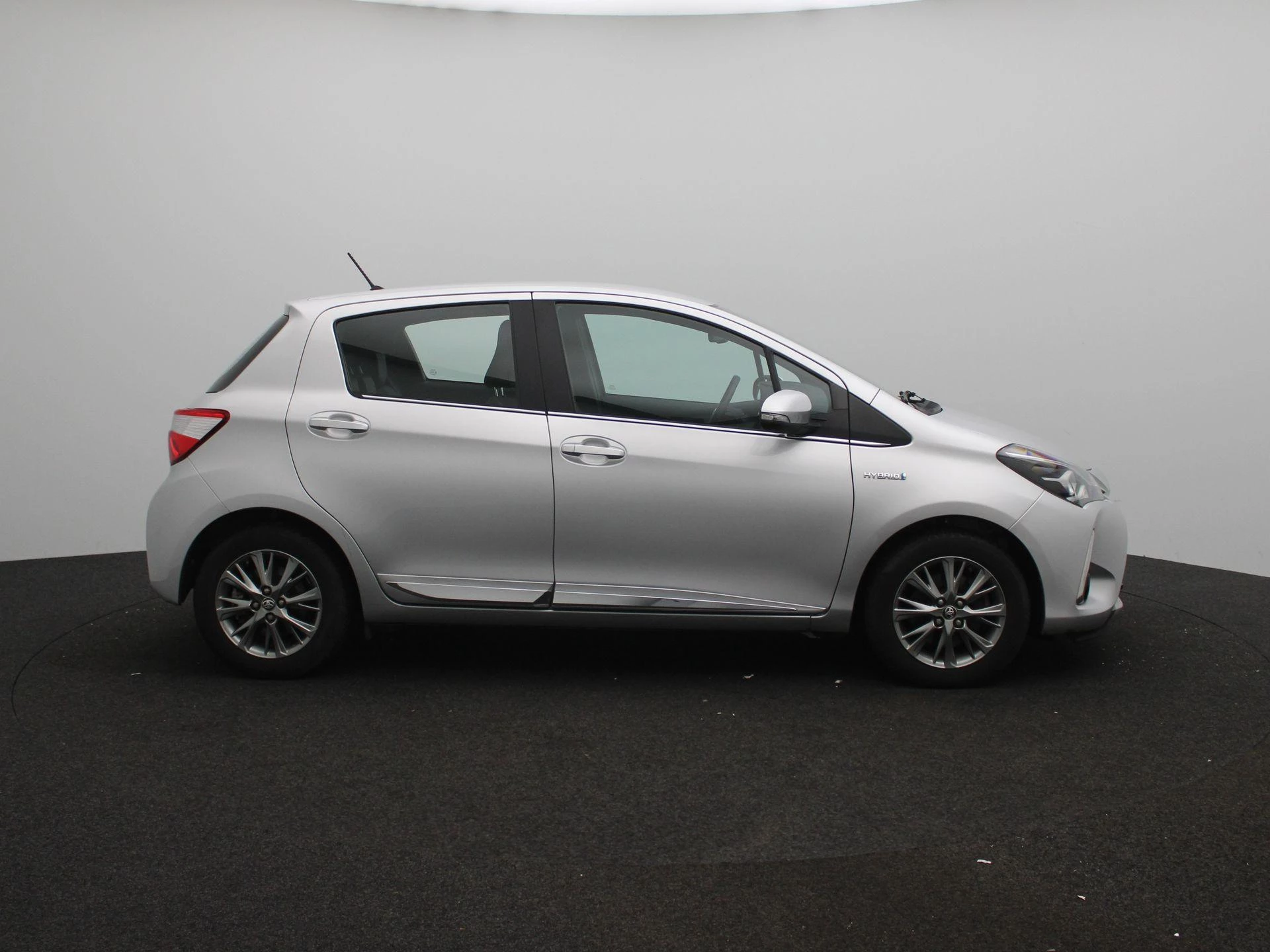 Toyota-Yaris-image-6