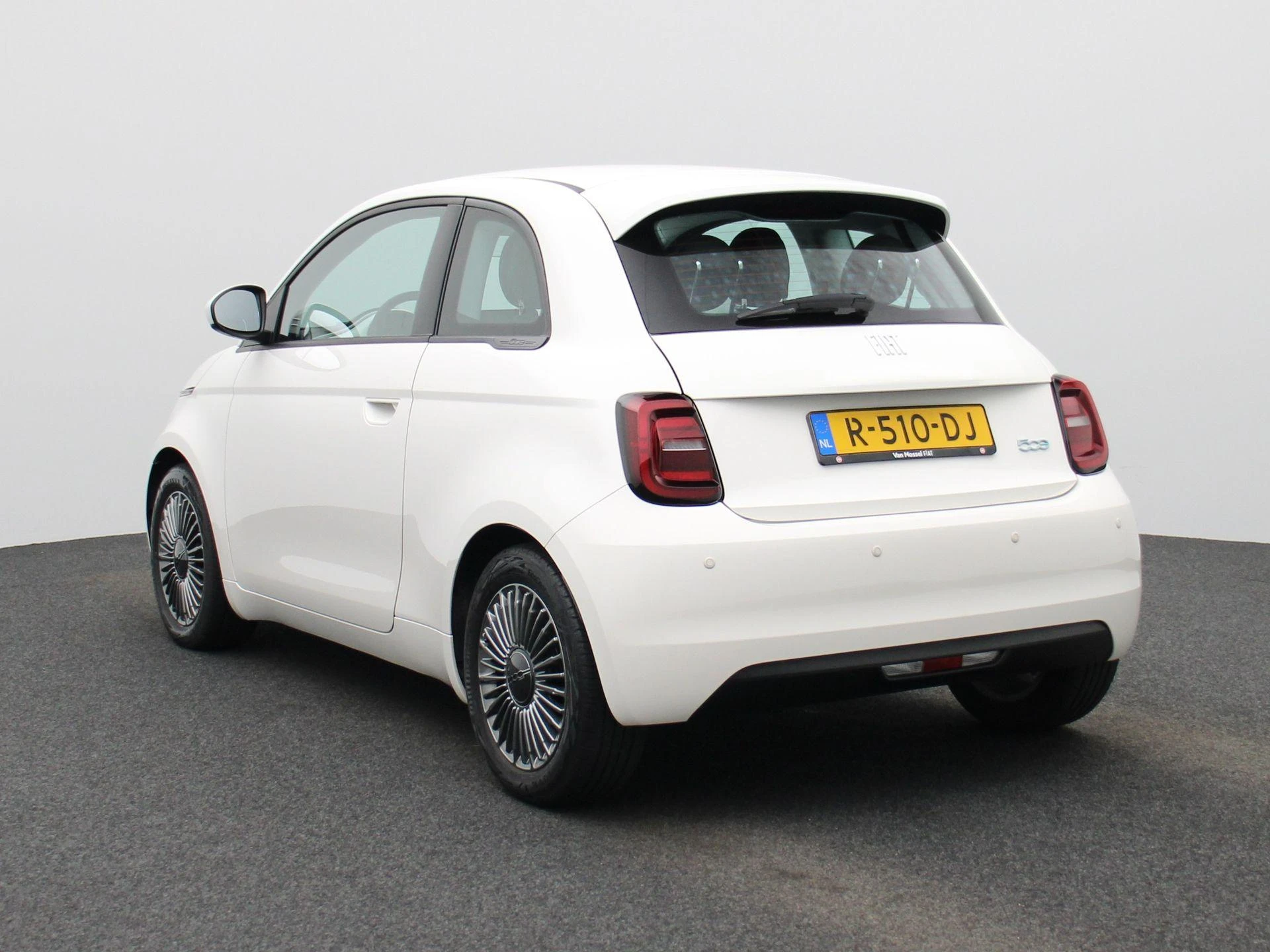 Fiat-500-image-1