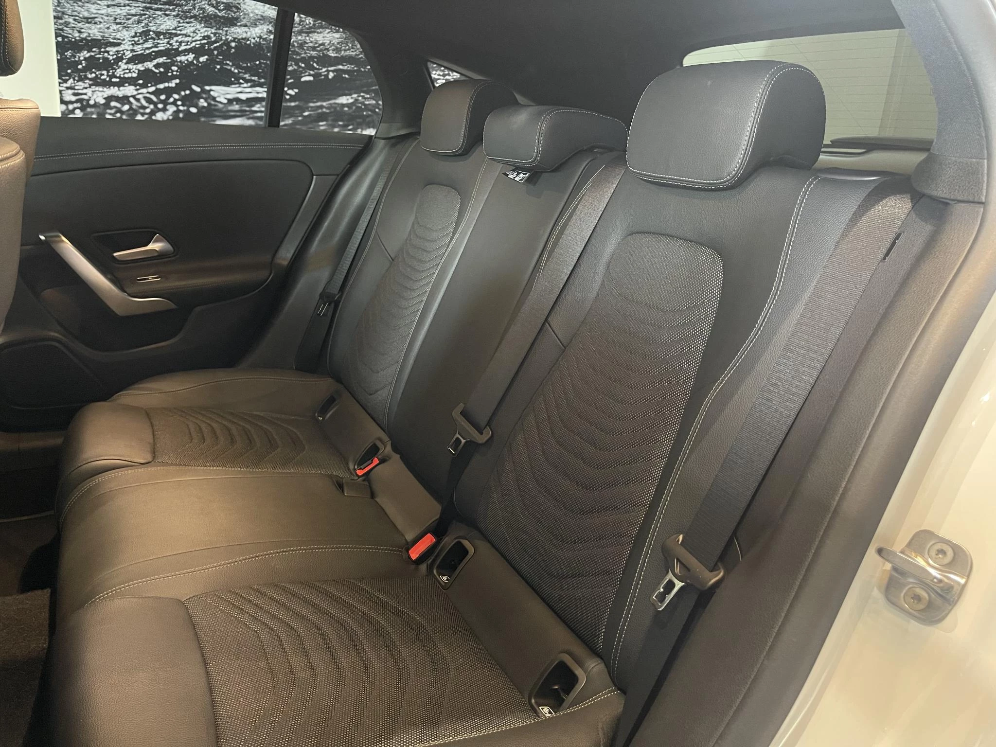 Mercedes-Benz-CLA-image-5