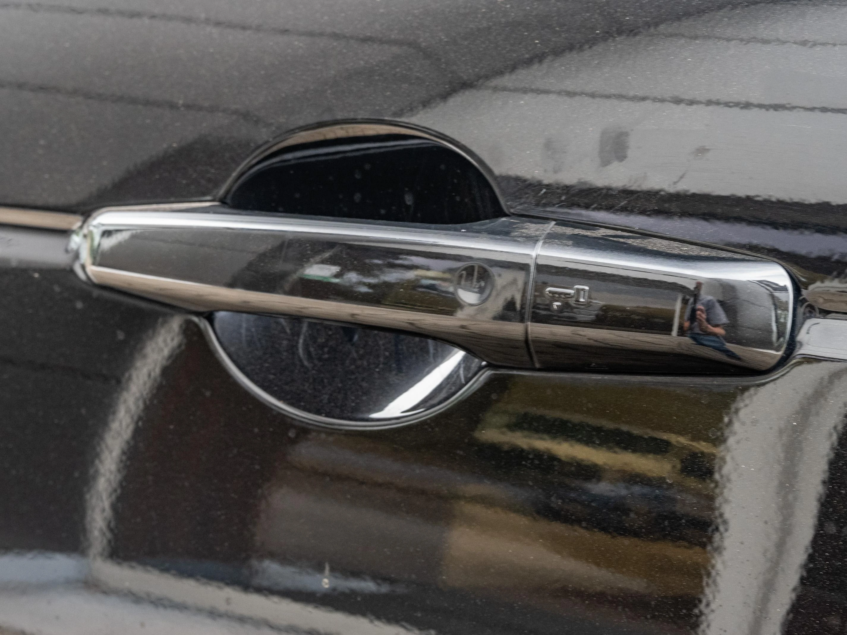 Land Rover-Discovery Sport-image-10