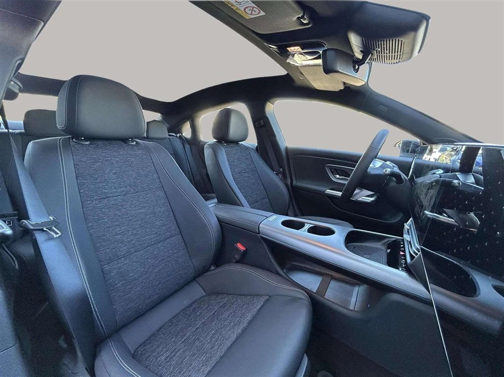Mercedes-Benz-CLA-image-21