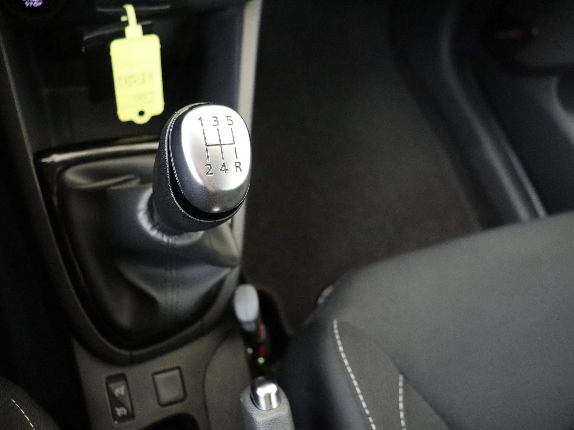 Renault-Clio-image-13