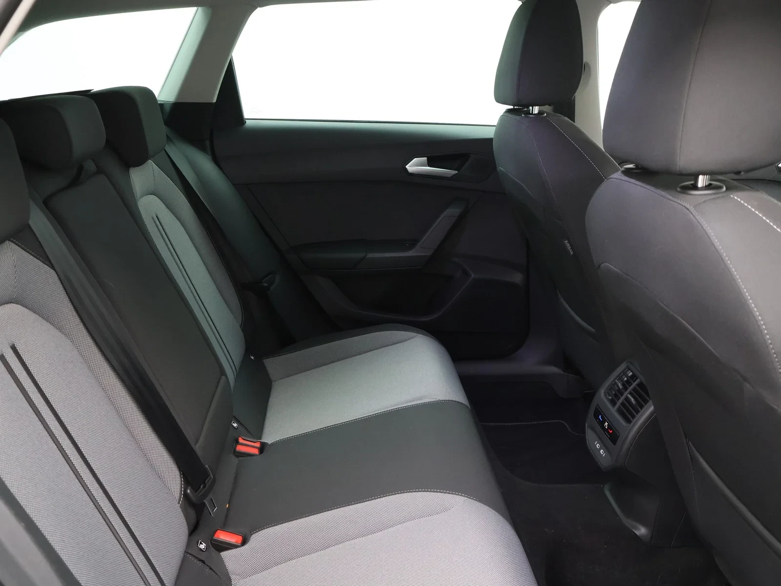 SEAT Leon ST Leon Break Move Navi 1.5 eTSI 115pk DSG / DEMO