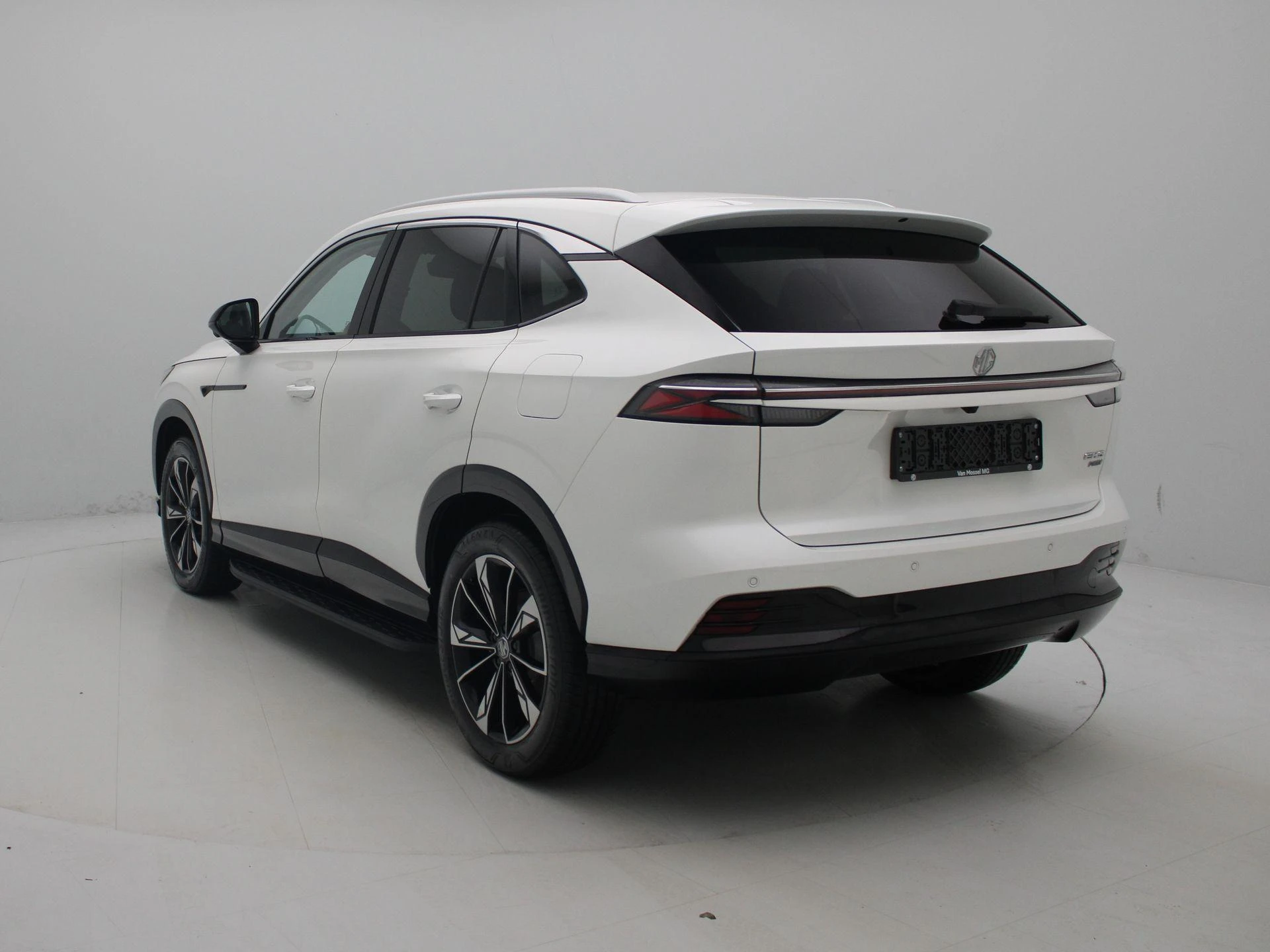 MG HS