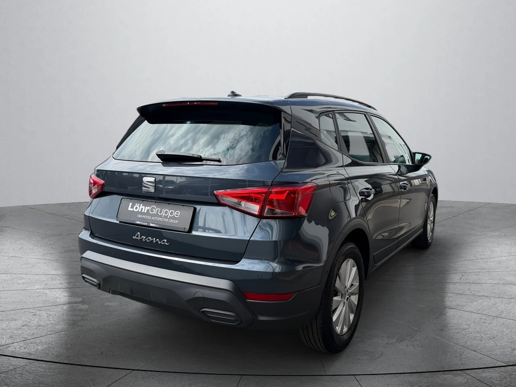 SEAT-Arona-image-4