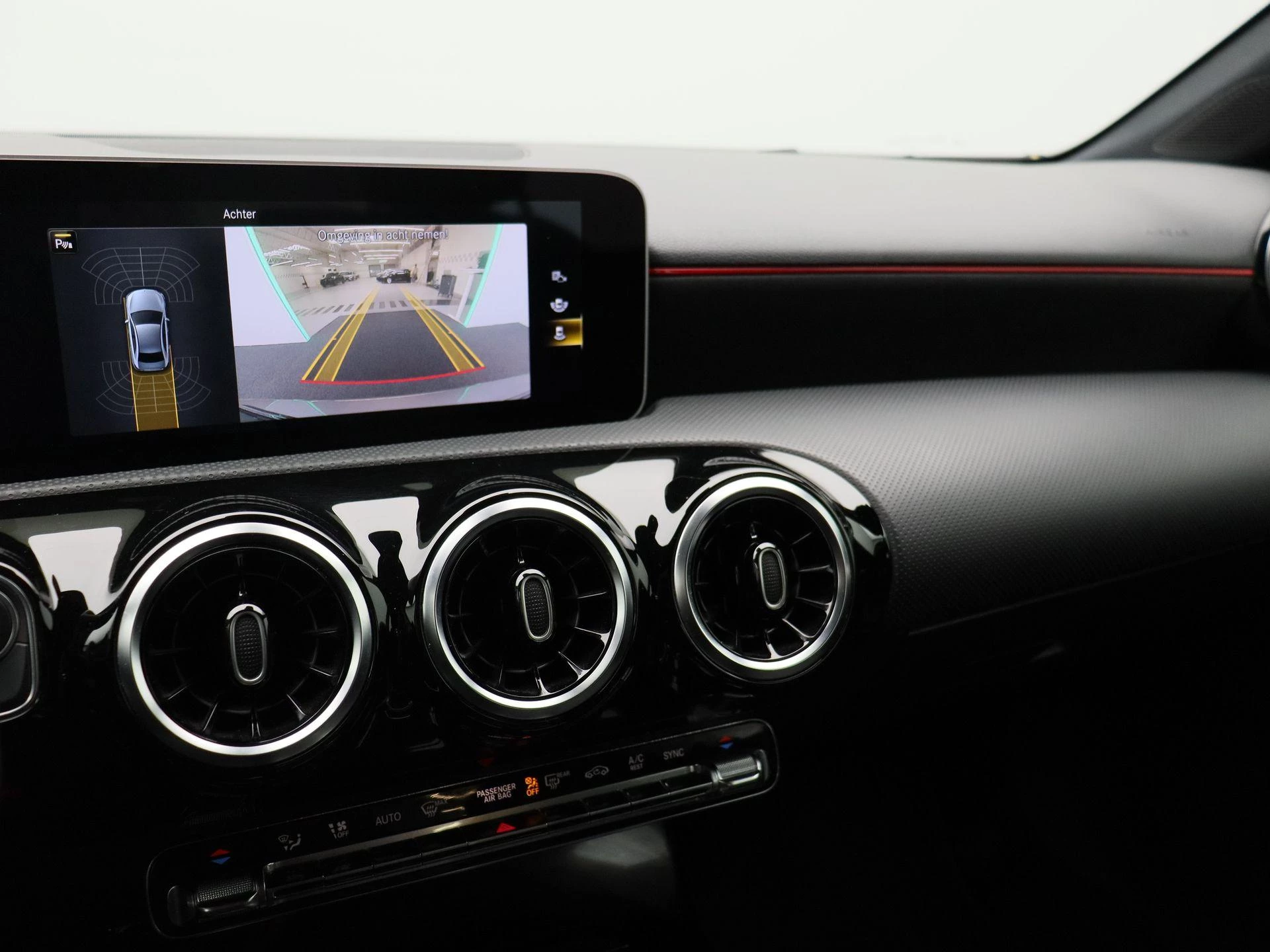 Mercedes-Benz Classe A 180 sedan + AMG LINE + CAMERA + LED +