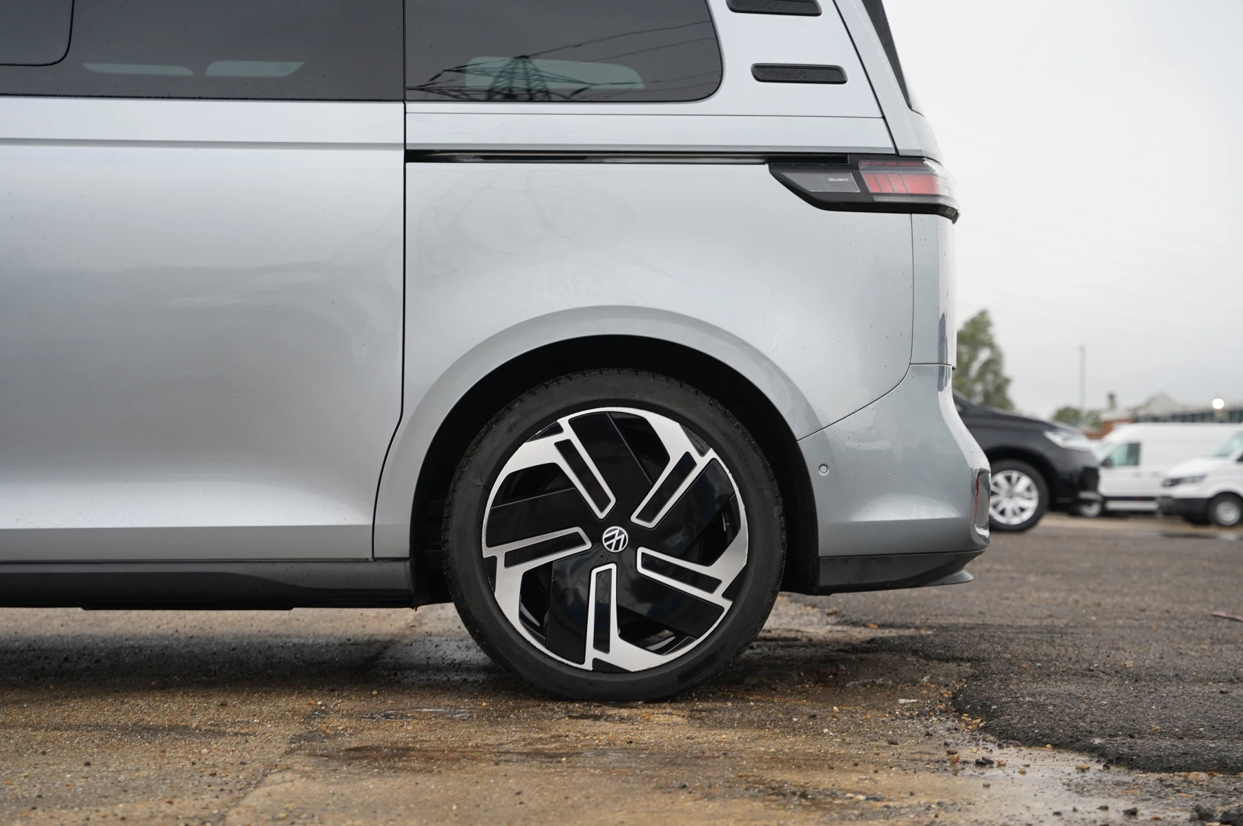 Volkswagen-ID. Buzz-image-34