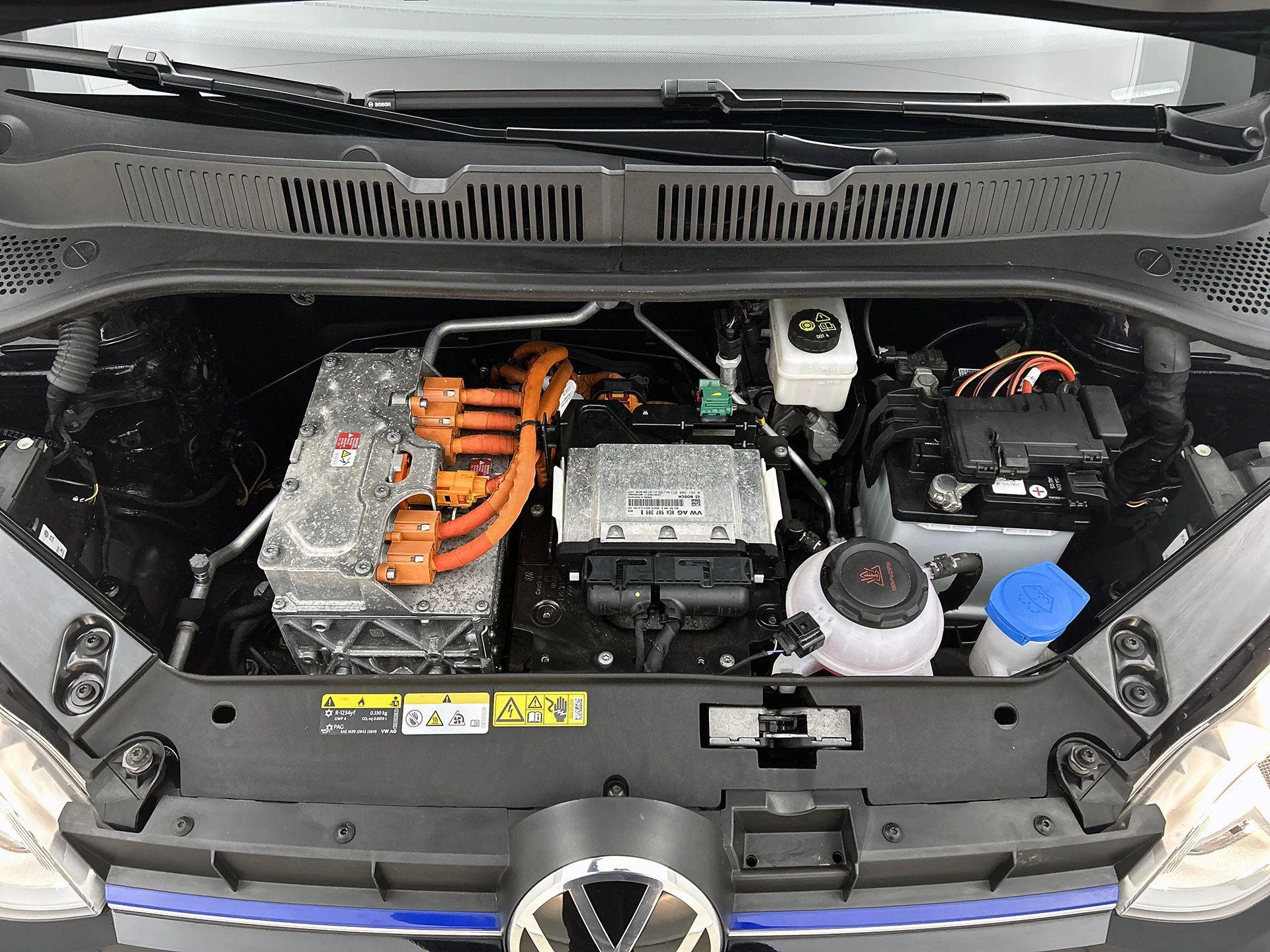 Volkswagen-e-up!-image-13