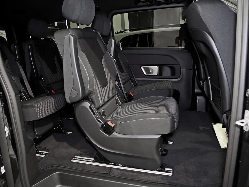Mercedes-Benz-V-Klasse 300-image-14
