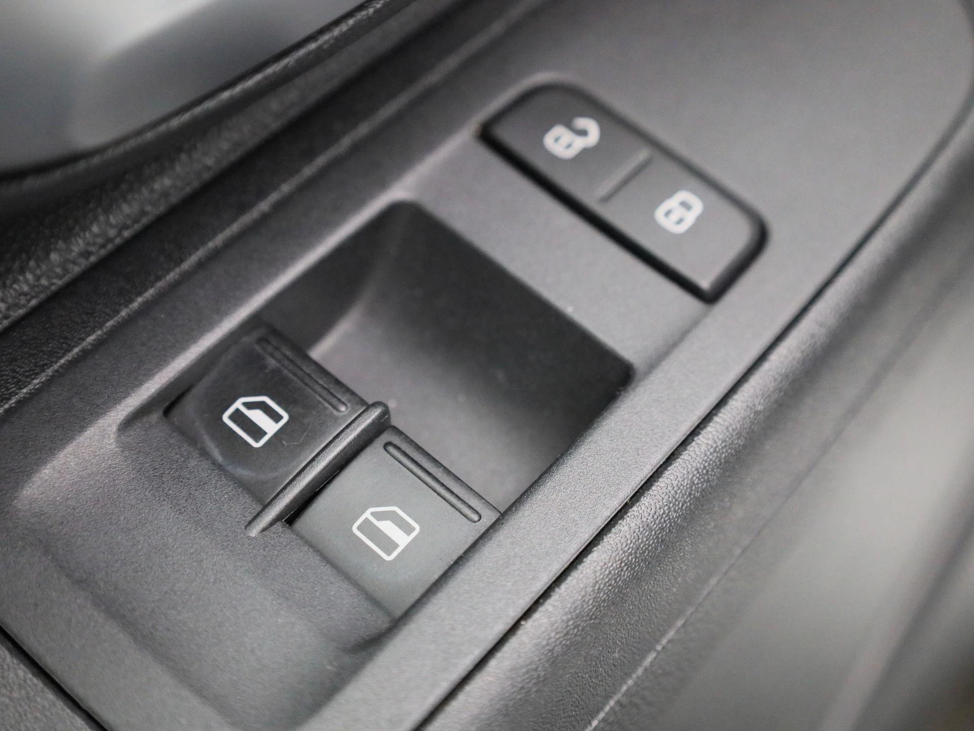 Volkswagen-up!-image-21