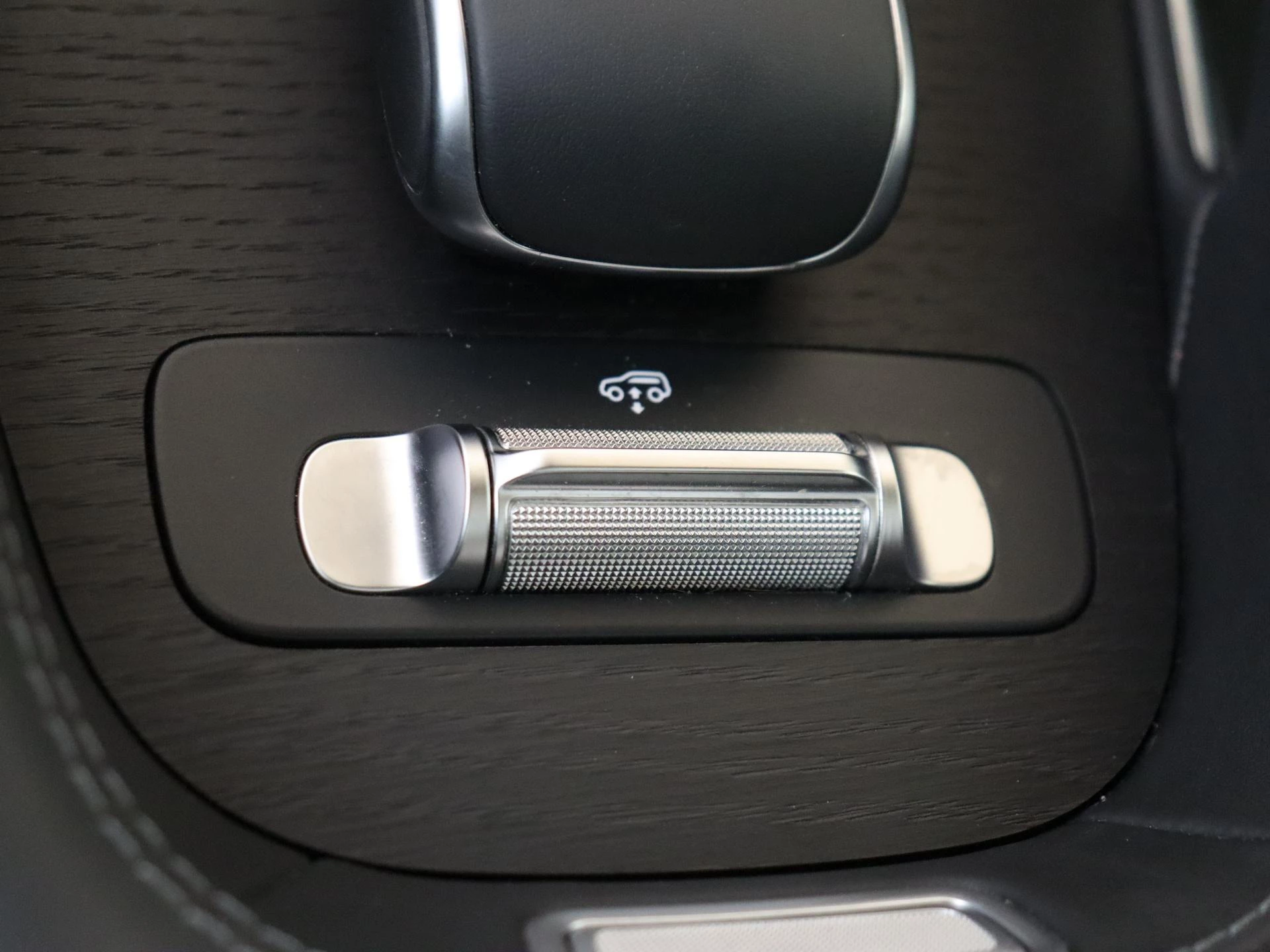Mercedes-Benz-GLE-image-32