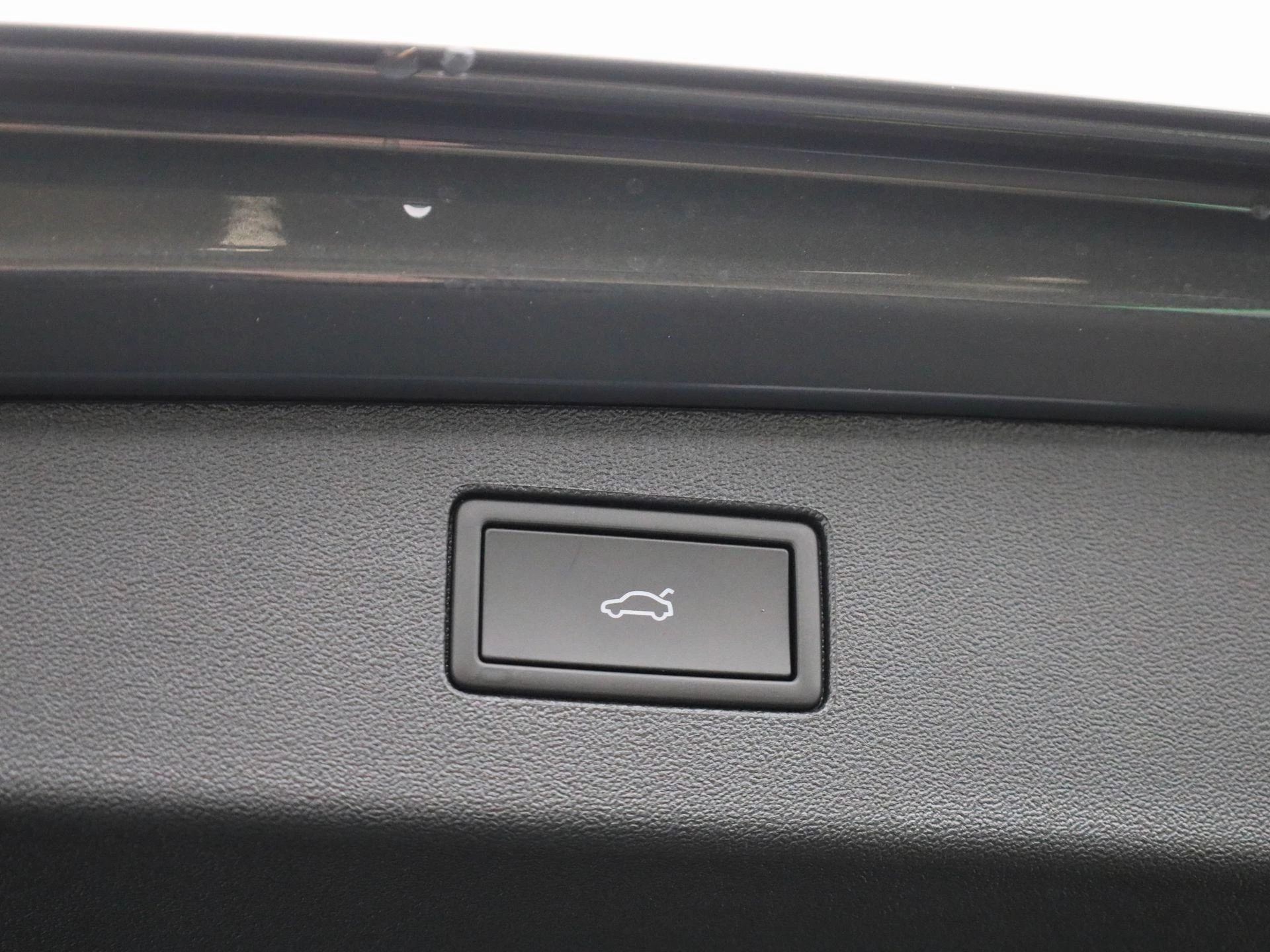 Volkswagen-Tiguan-image-14