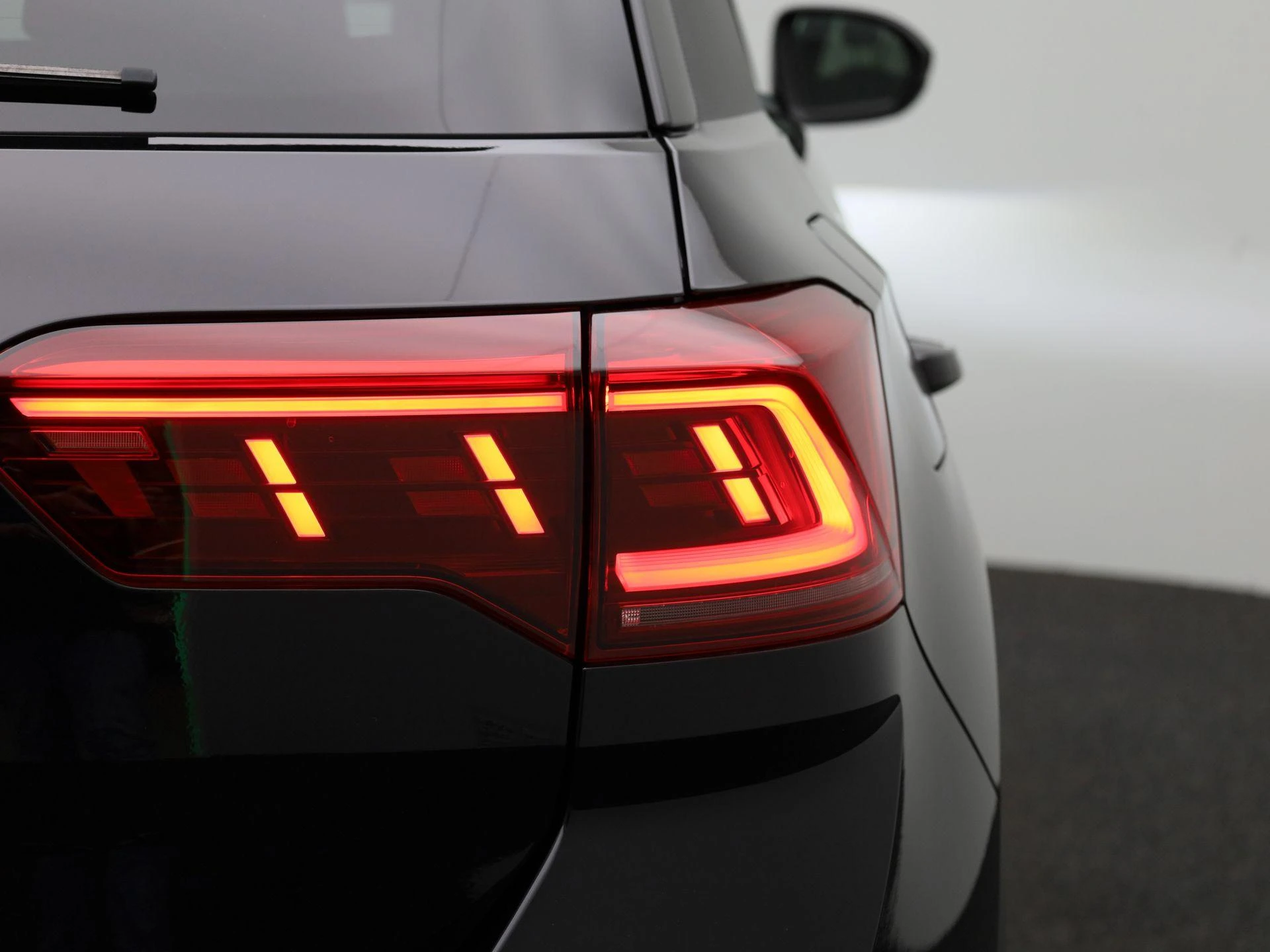 Volkswagen-T-Roc-image-42