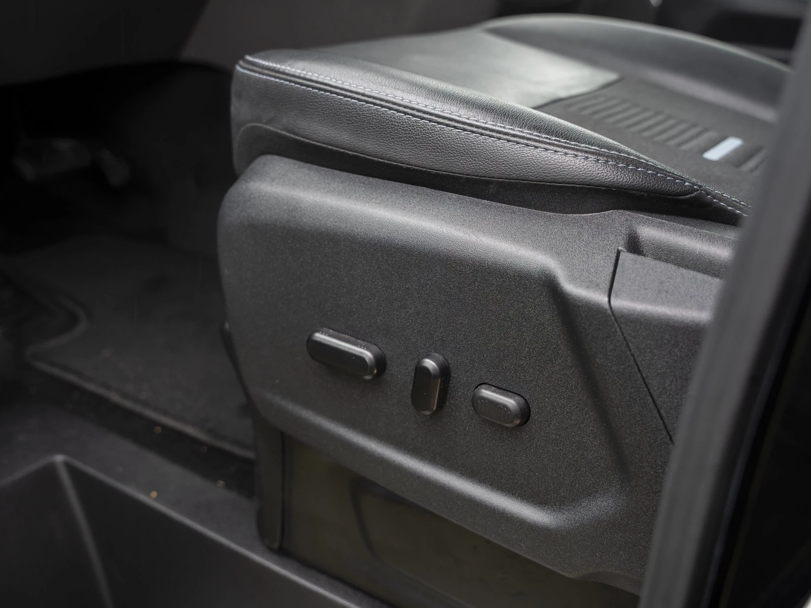 Ford-Tourneo Custom-image-17