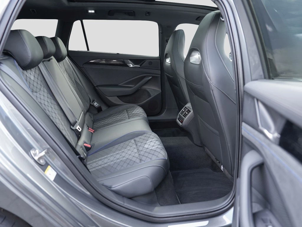 Volkswagen Passat Variant 2.0 TDI DSG 4Motion R-Line /AHK