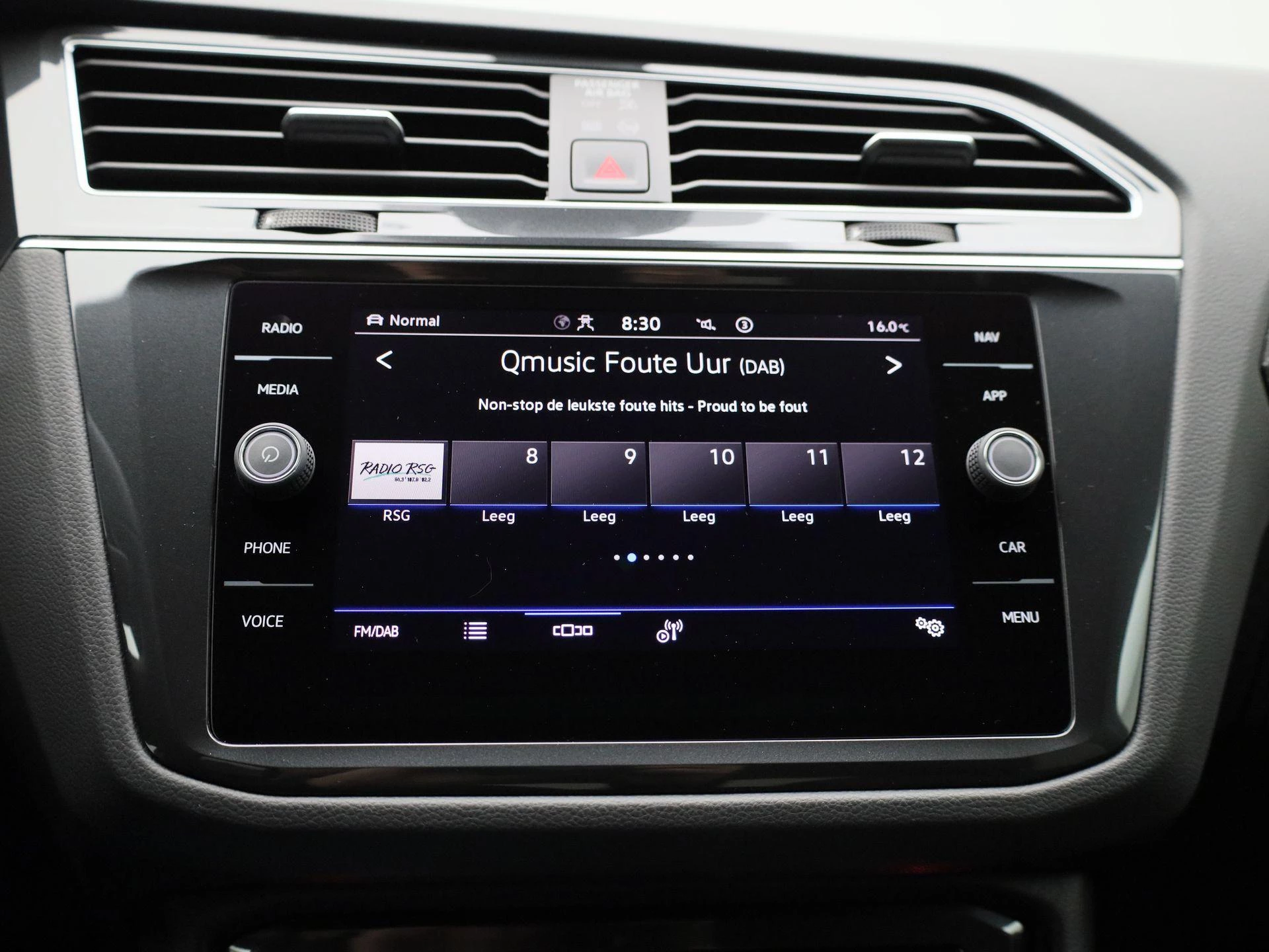 Volkswagen-Tiguan-image-17