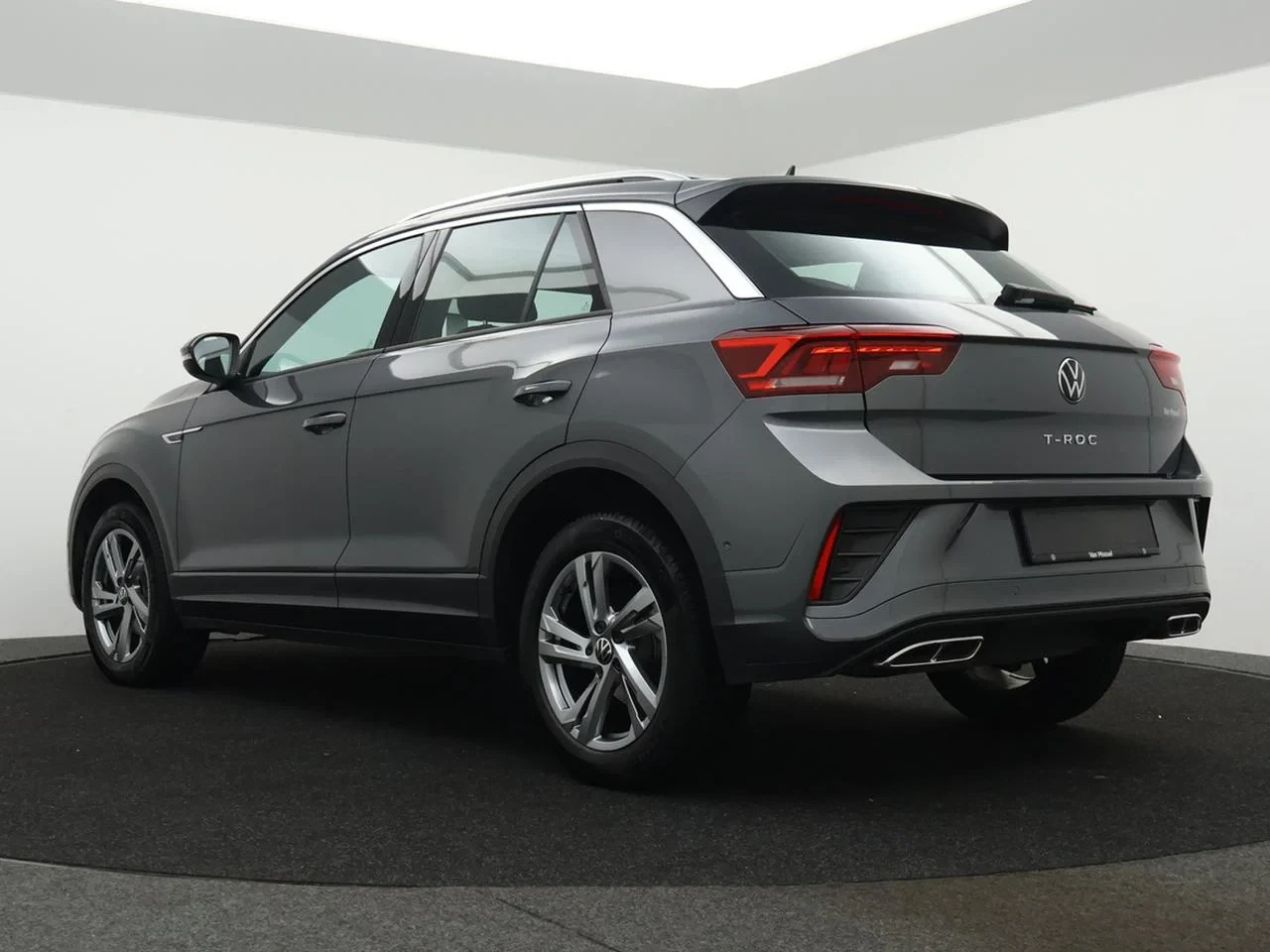 Volkswagen-T-Roc-image-7