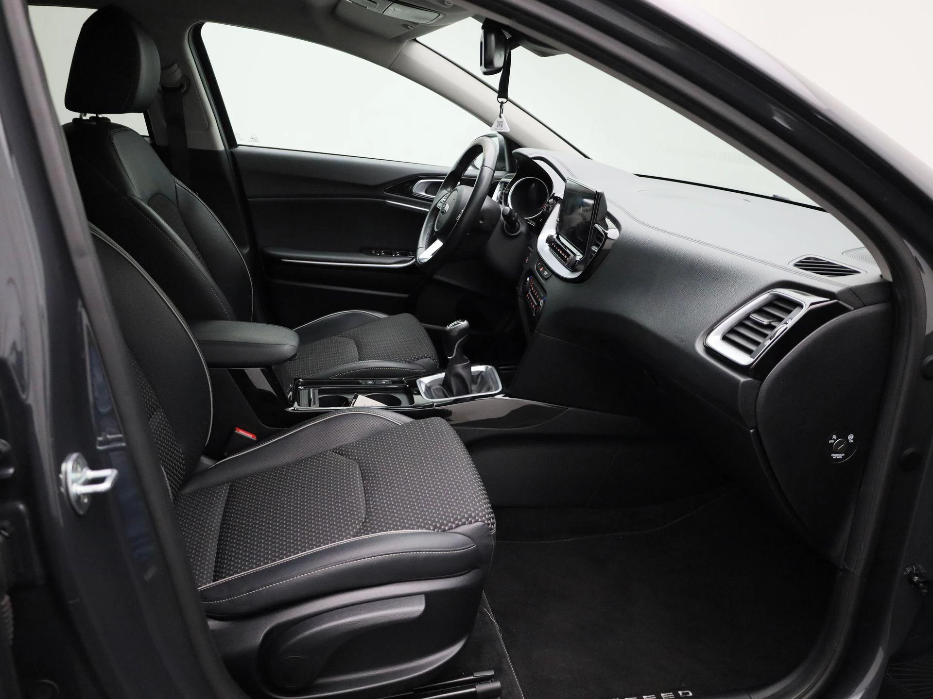 Kia-XCeed-image-32