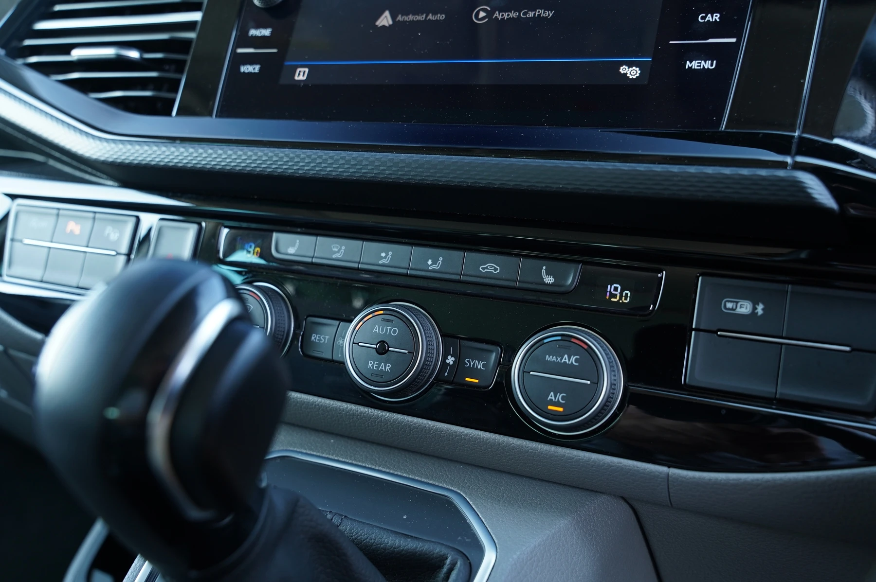 Volkswagen-California-image-46