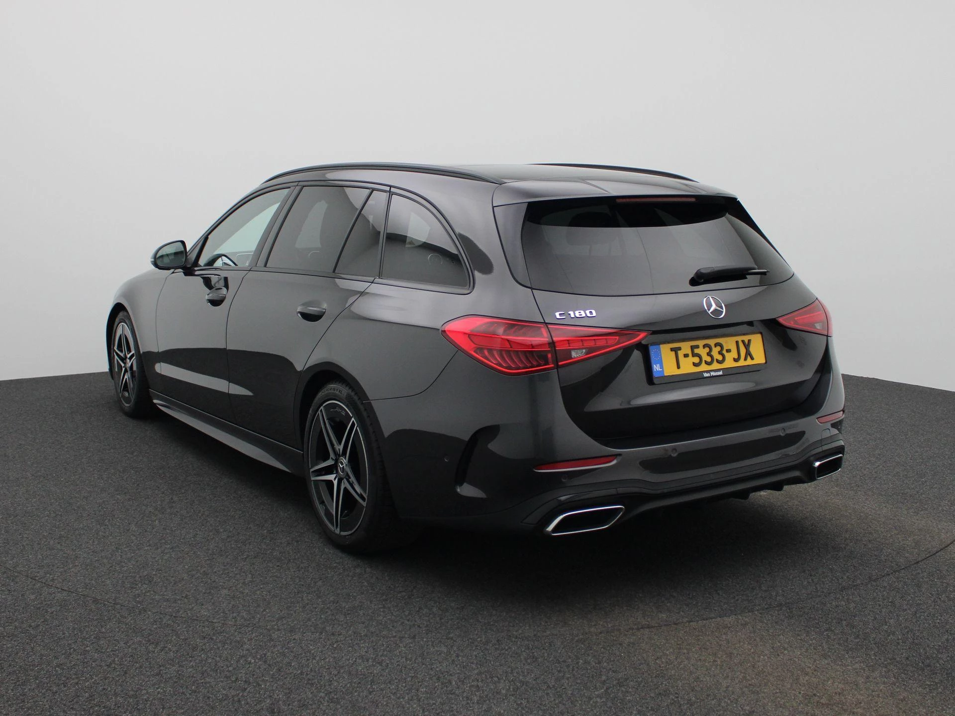 Mercedes-Benz-C-Klasse-image-1