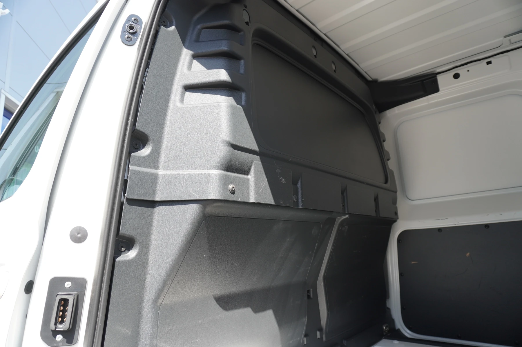 Volkswagen-Caddy-image-11