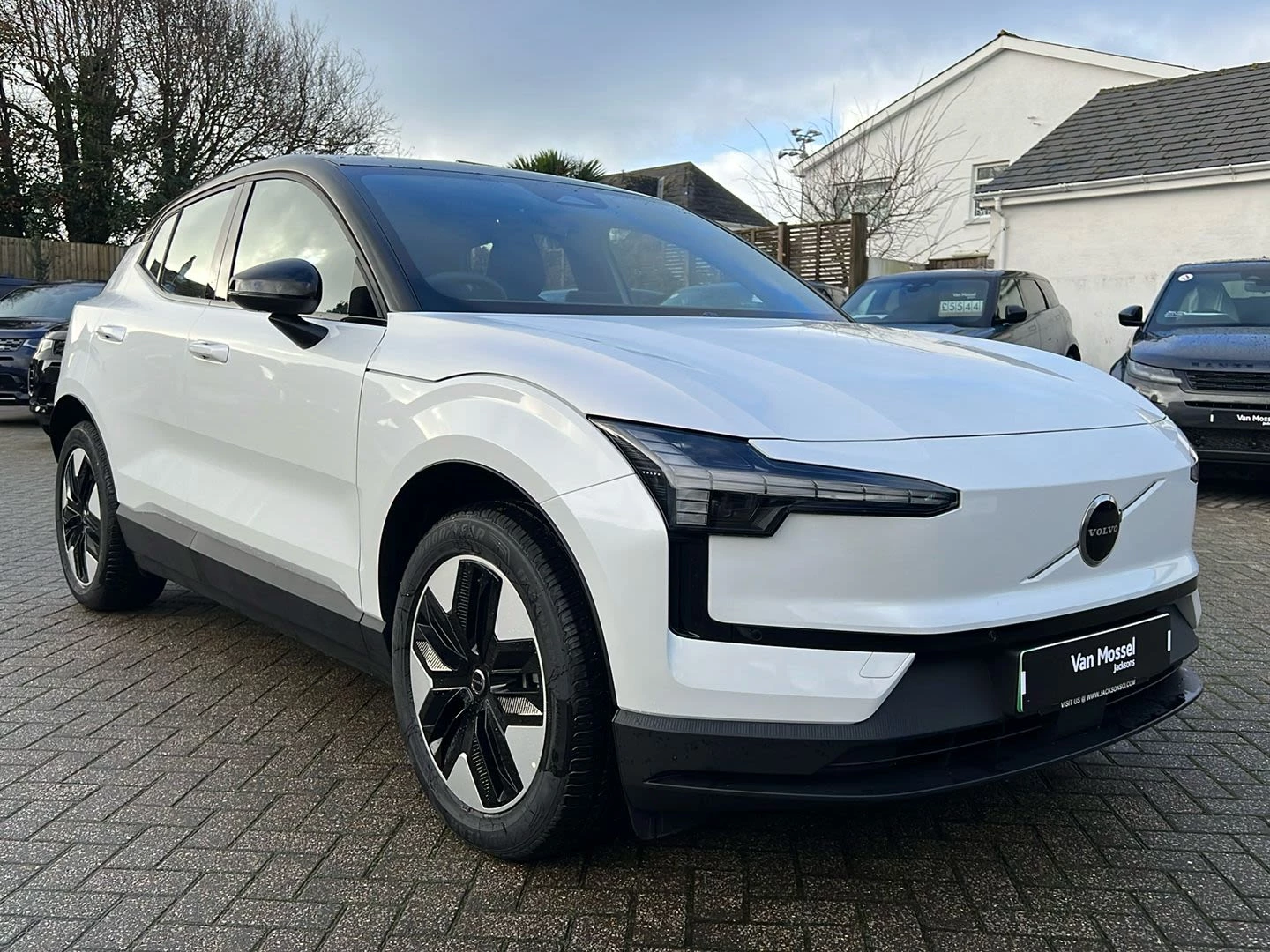 Volvo EX30, image 17
