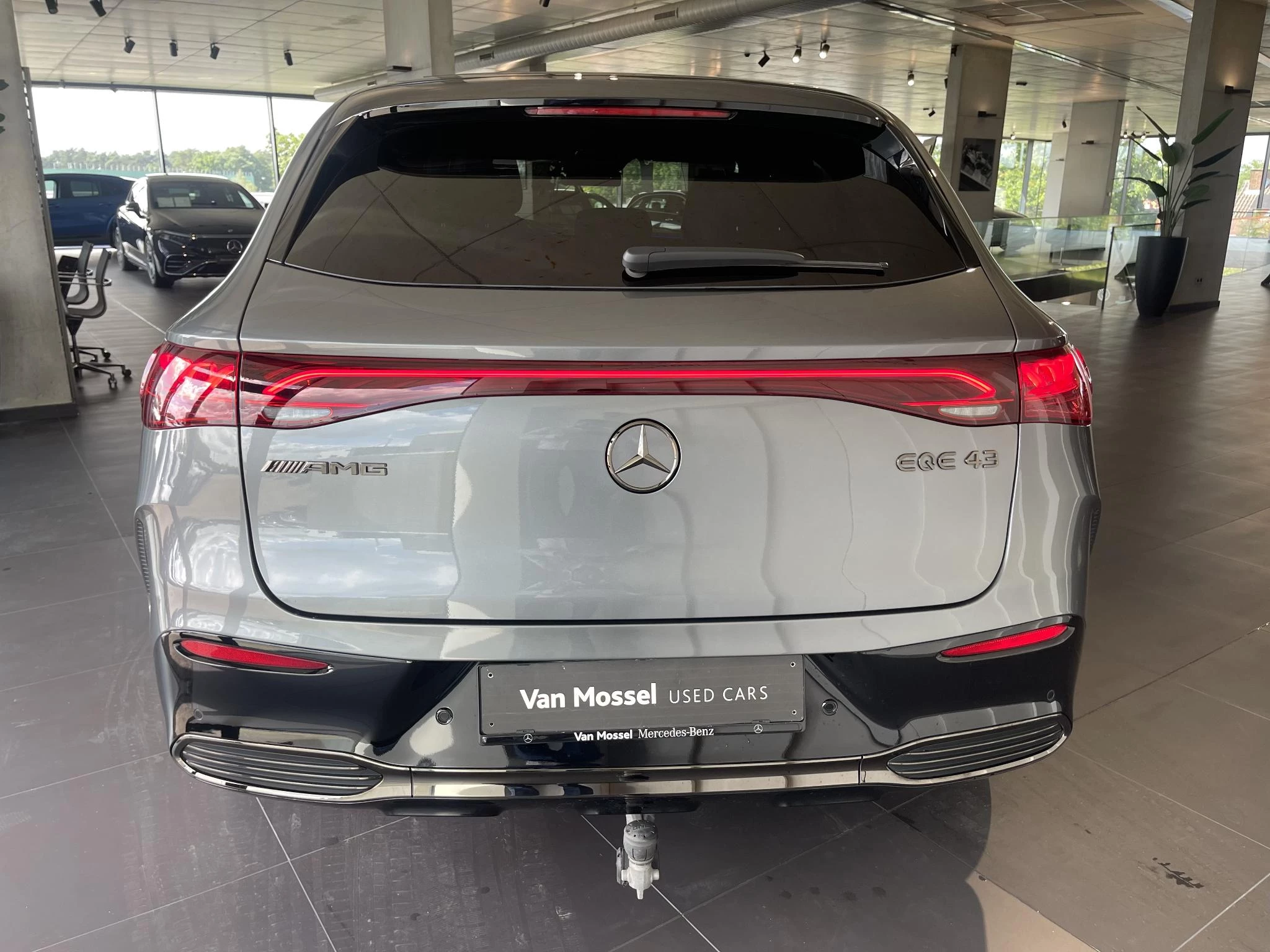 Mercedes-Benz EQE 43 AMG SUV + NAPPA + PANO + BURMESTER + HYPERSCREEN +