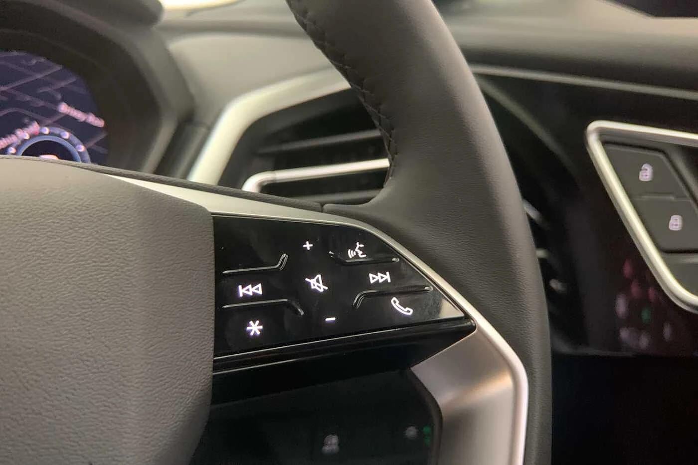 Audi-Q4 Sportback e-tron-image-22