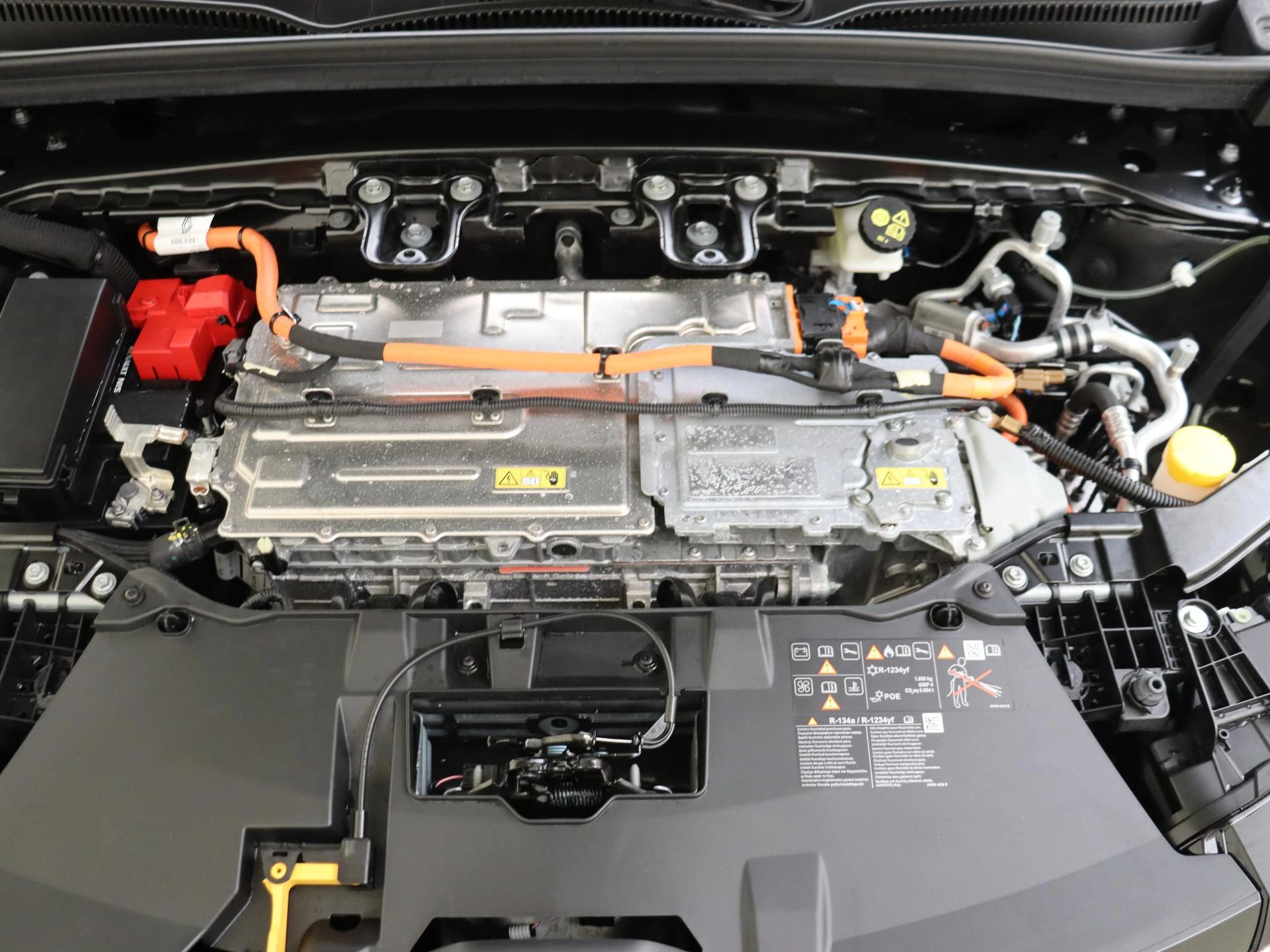 Renault-Megane E-Tech-image-4