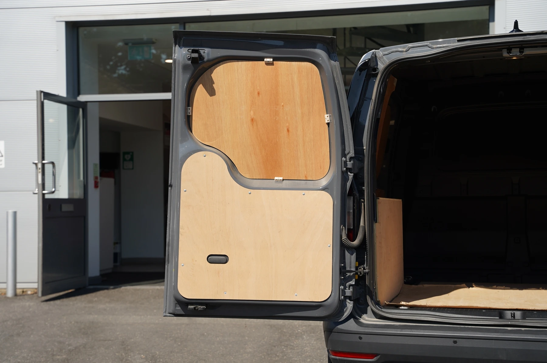 Volkswagen-Caddy-image-28