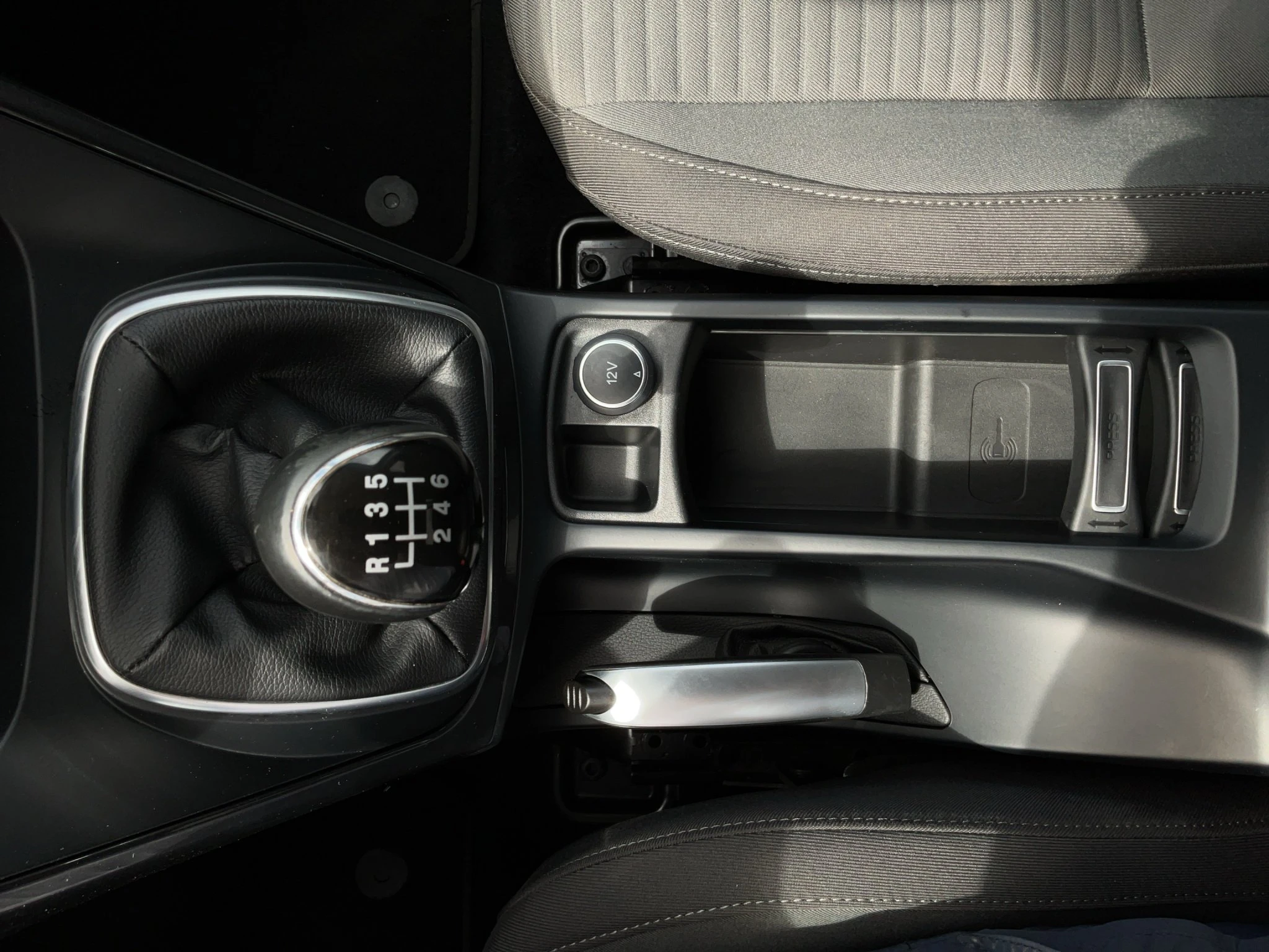 Ford-Grand C-Max-image-21