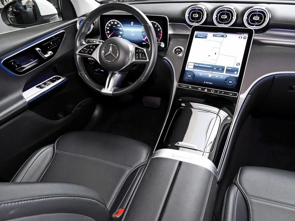 Mercedes-Benz-GLC 200-image-10