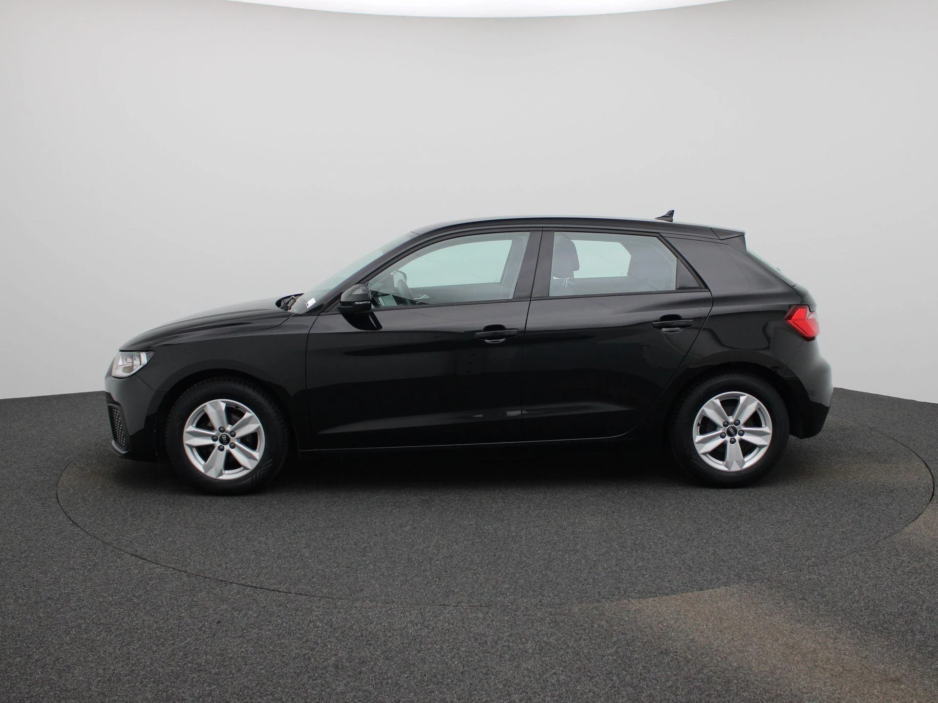Audi-A1 Sportback-image-3