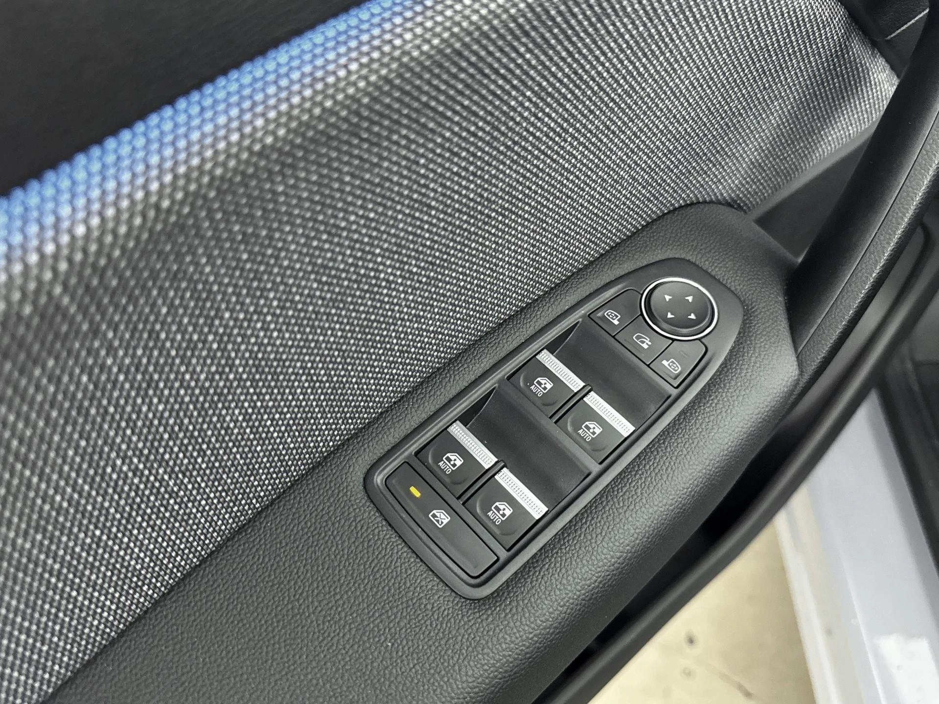 Renault Captur 1.8 E-Tech full hybrid 160Pk techno