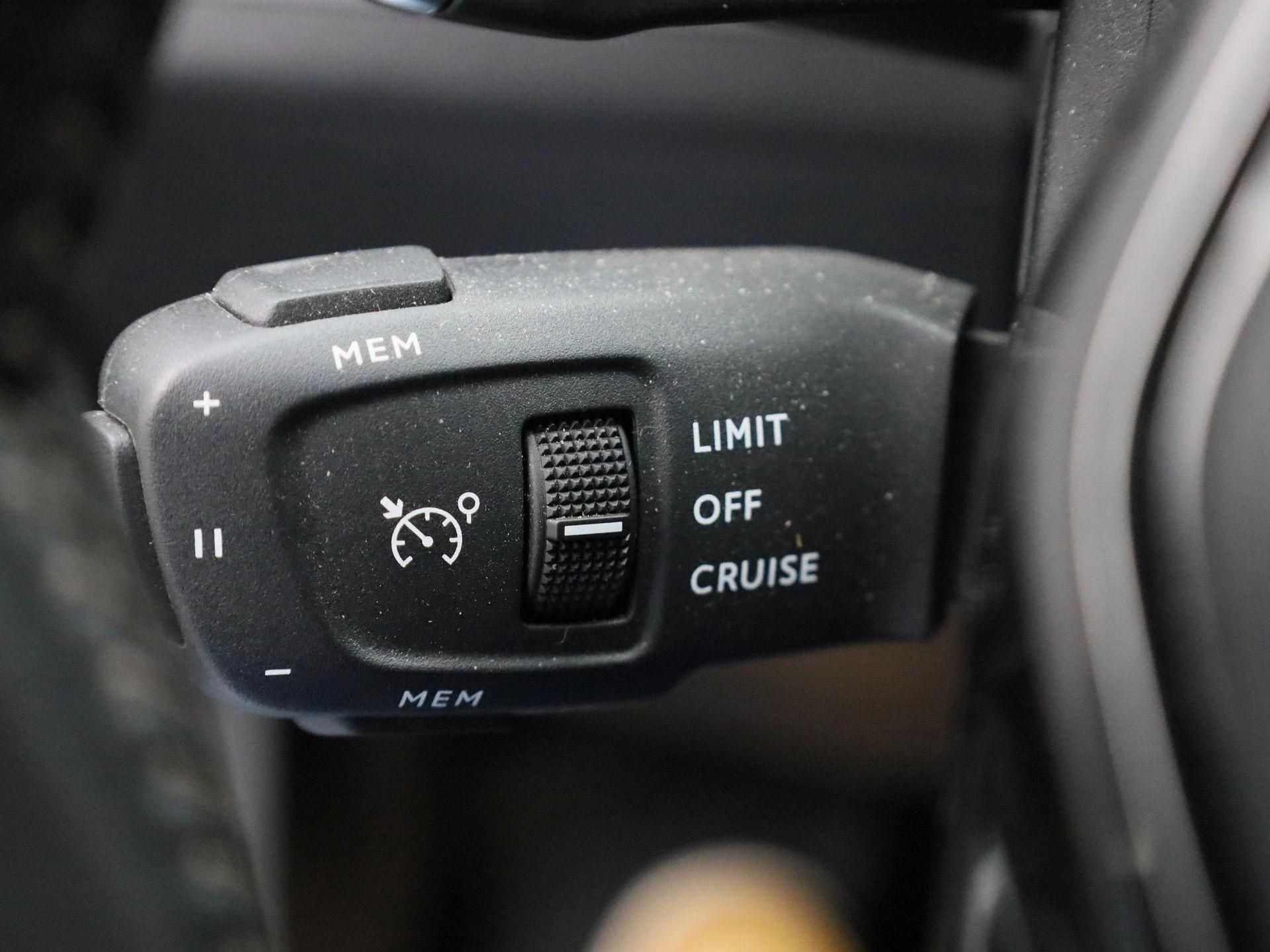 Peugeot 5008 1.5 BlueHDi 96kW S&S EAT8 Active Pack