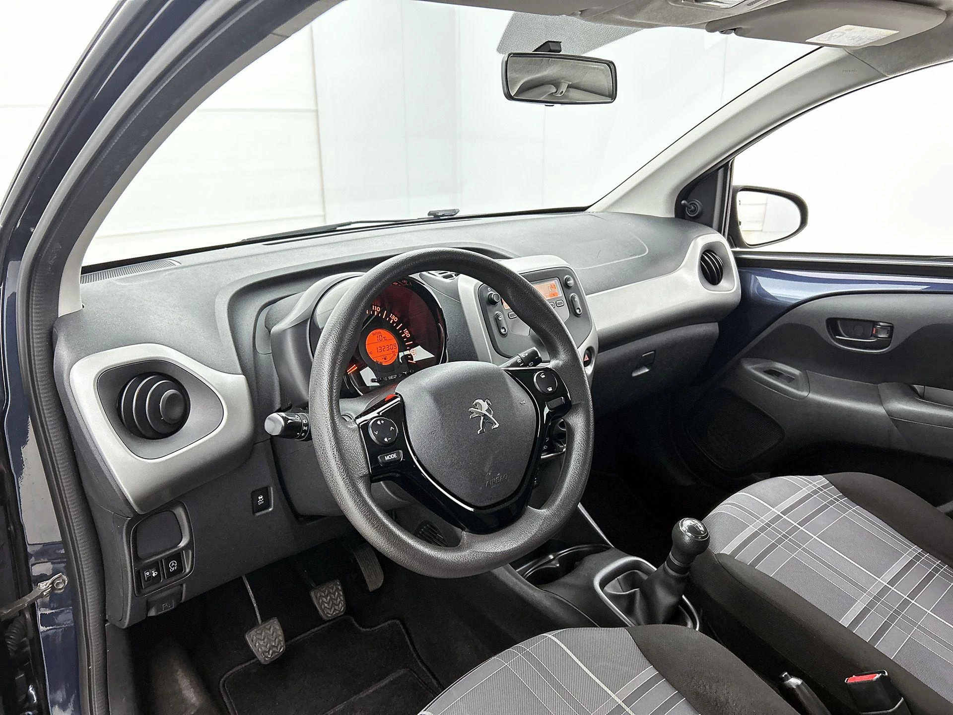 Peugeot-108-image-12