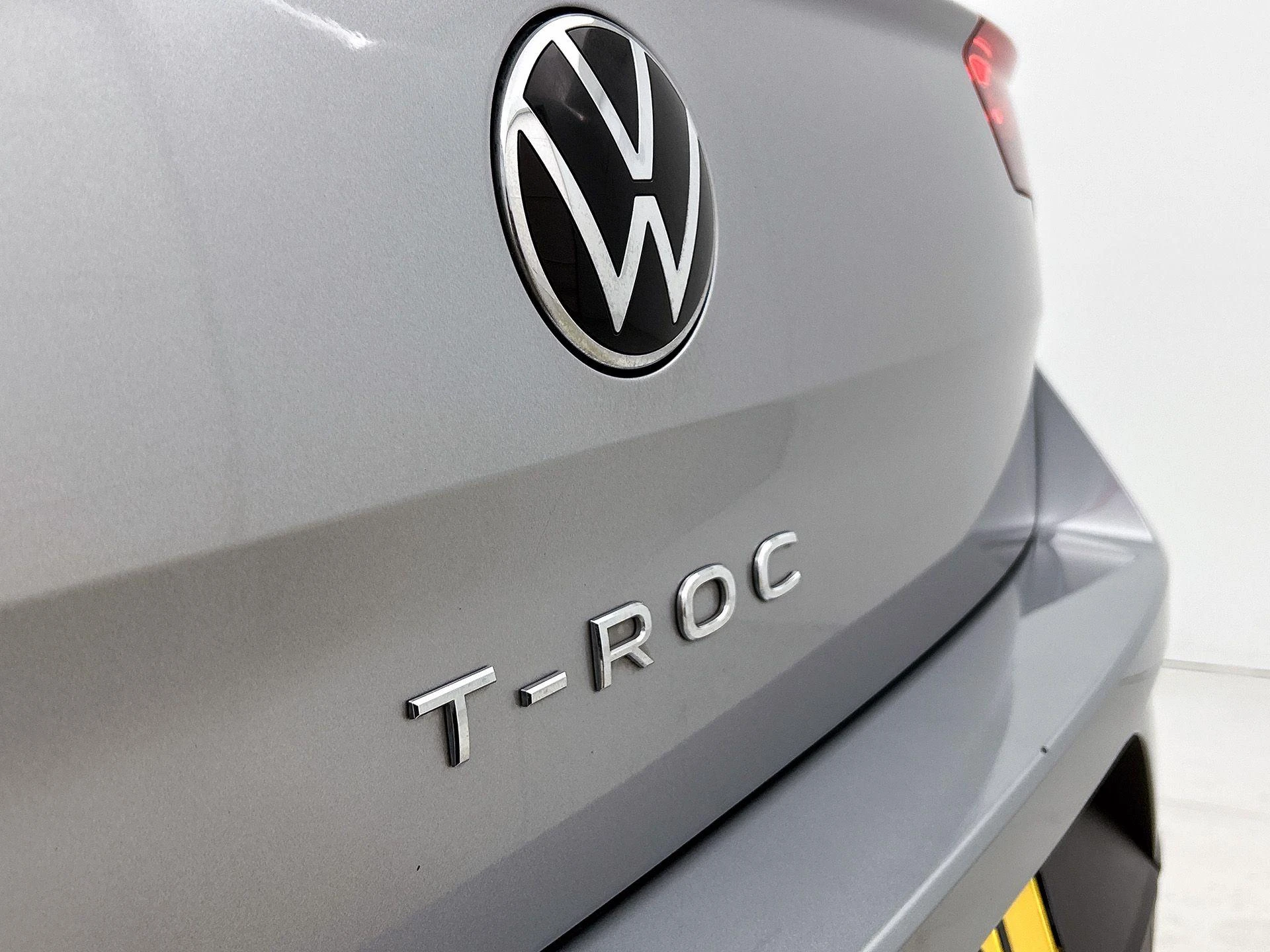 Volkswagen-T-Roc-image-26