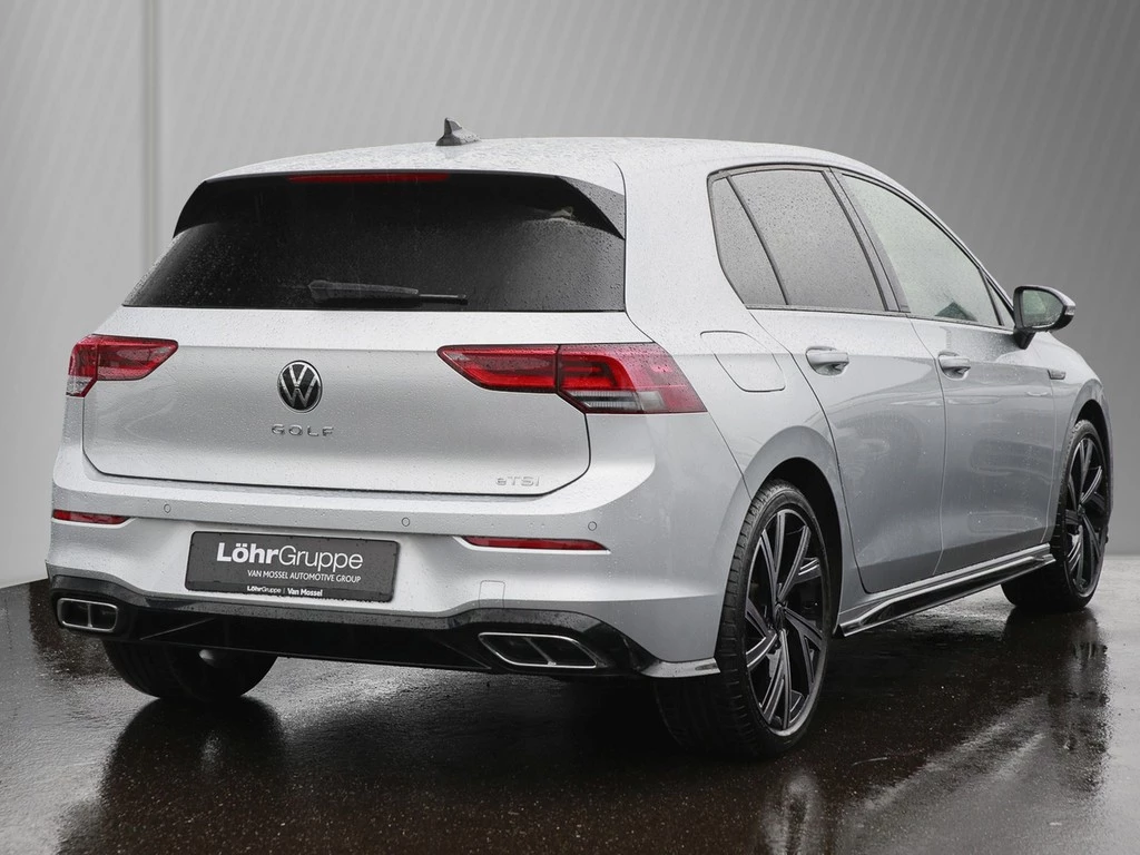 Volkswagen Golf VIII 1.5 eTSI DSG R-Line Rear-View, AHK