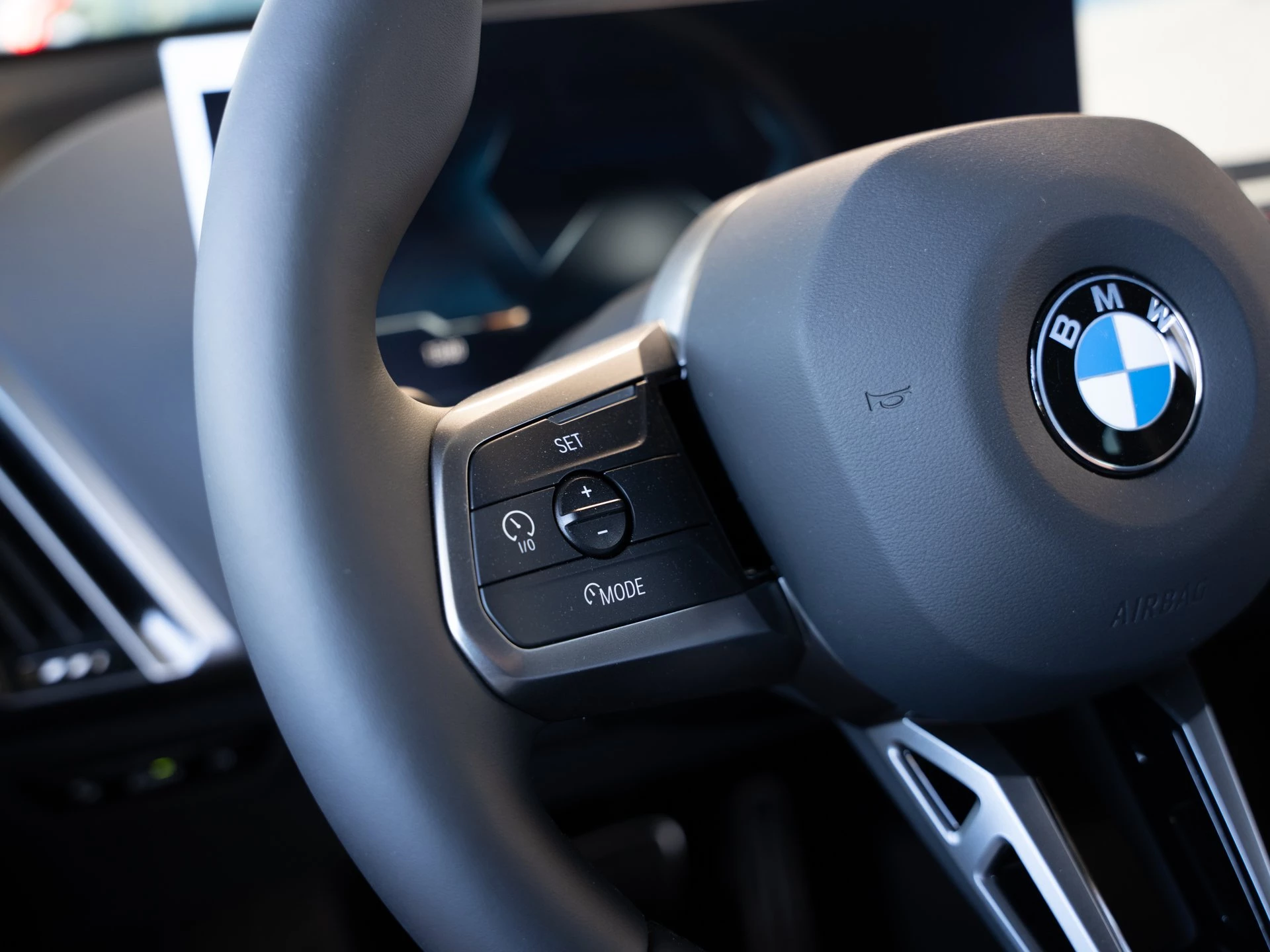 BMW iX xDrive60 Sports Utility Vehicle. 400 kW. 5-türig