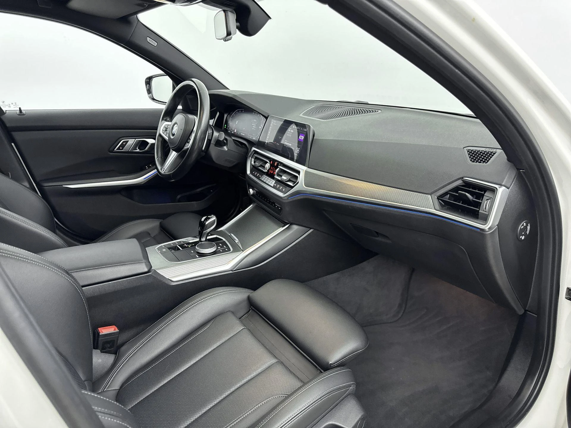 BMW-3 Serie-image-16