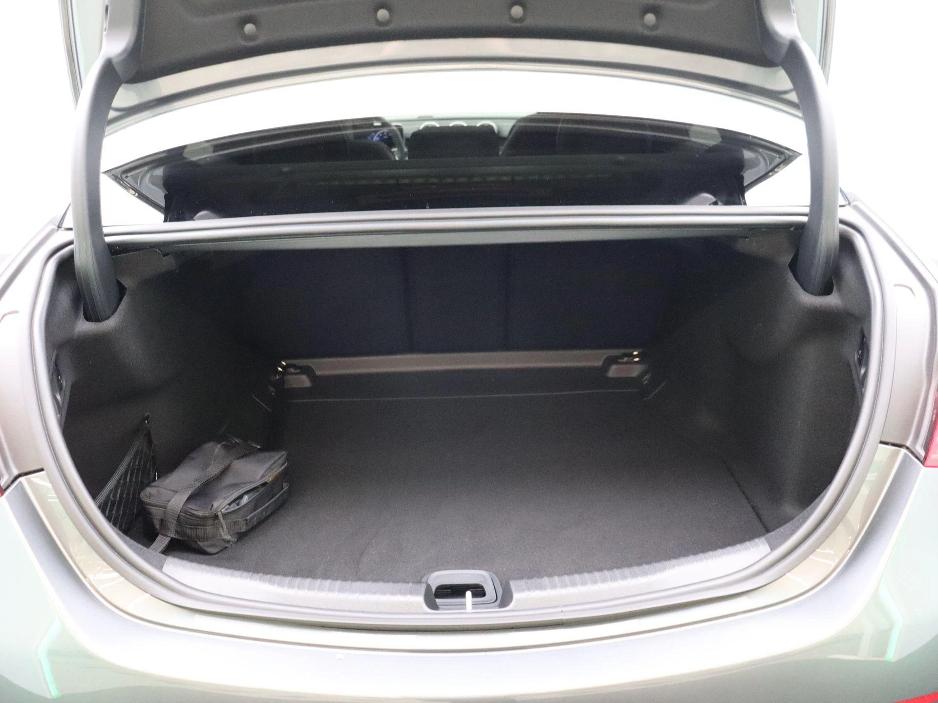 Mercedes-Benz C-Klasse 200 Luxury Line + PANORAMISCH DAK + LEDER +