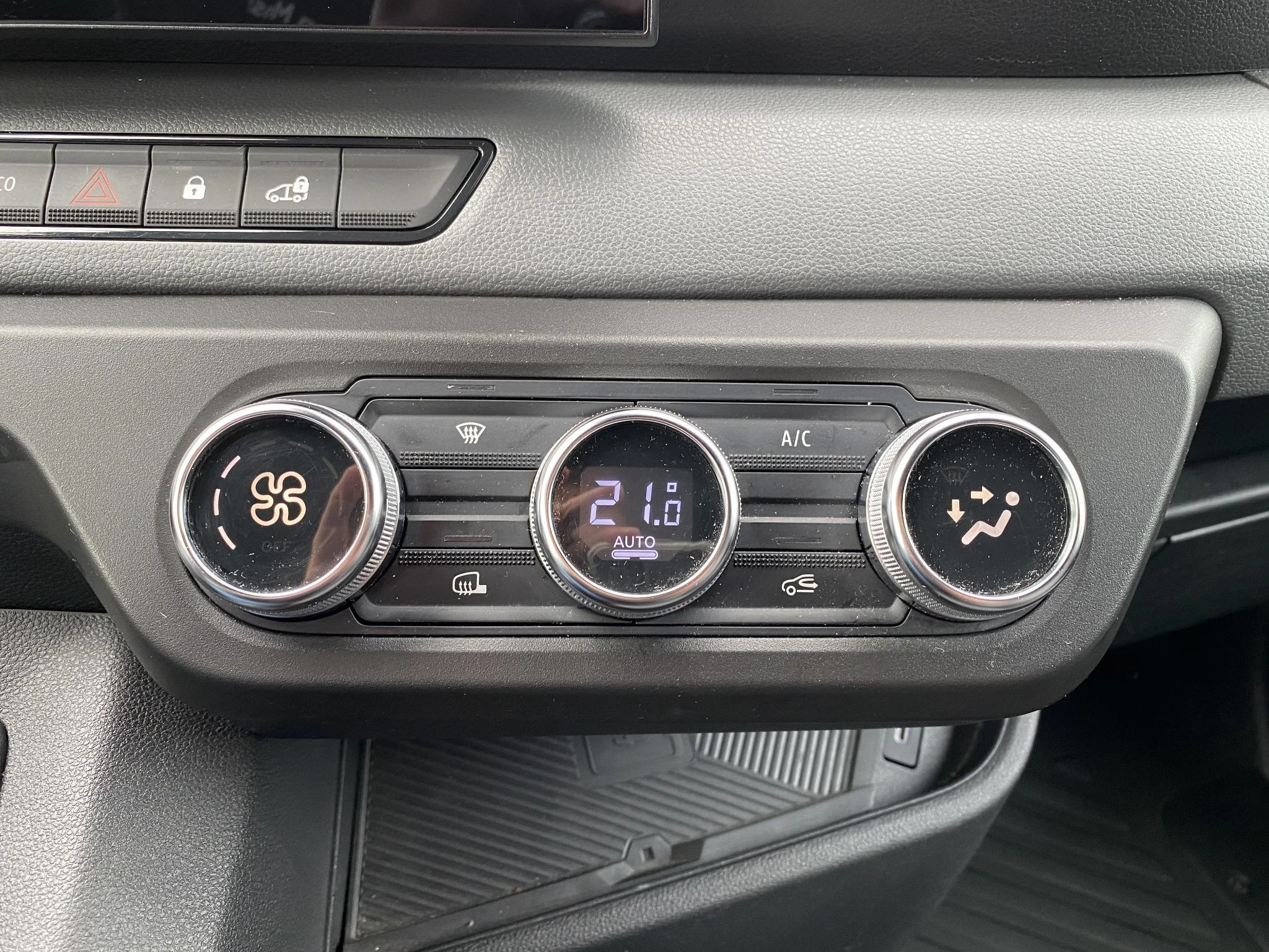 Renault-Master-image-18