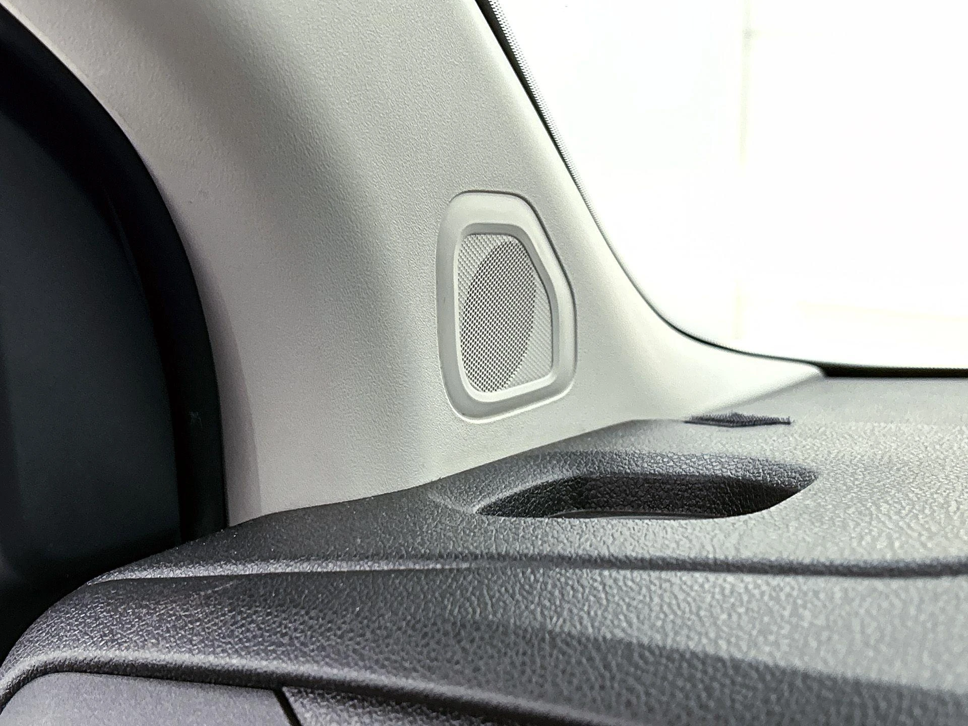 Opel-Vivaro-e-image-9