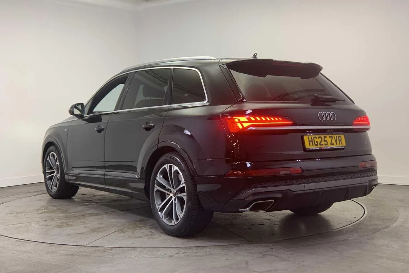 Audi-Q7-image-2