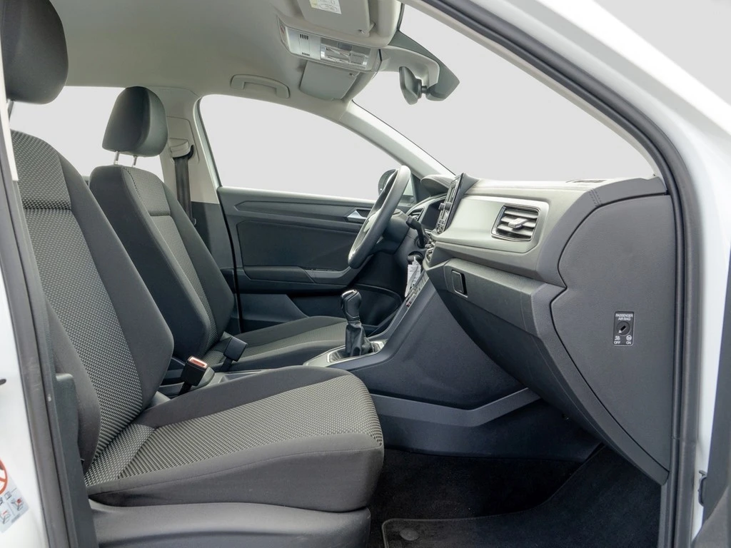 Volkswagen-T-Roc-image-6