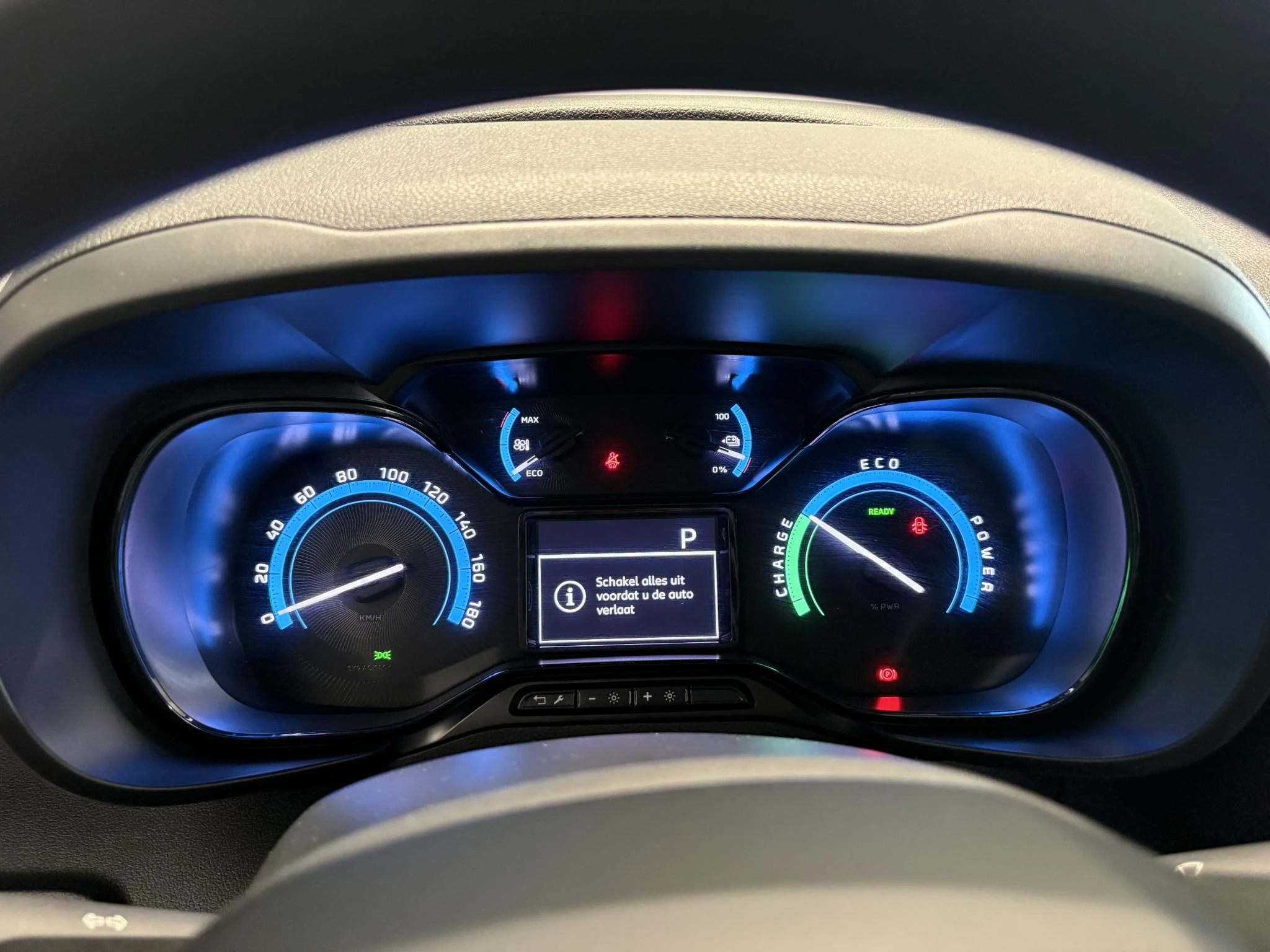 Citroën-ë-Berlingo-image-12