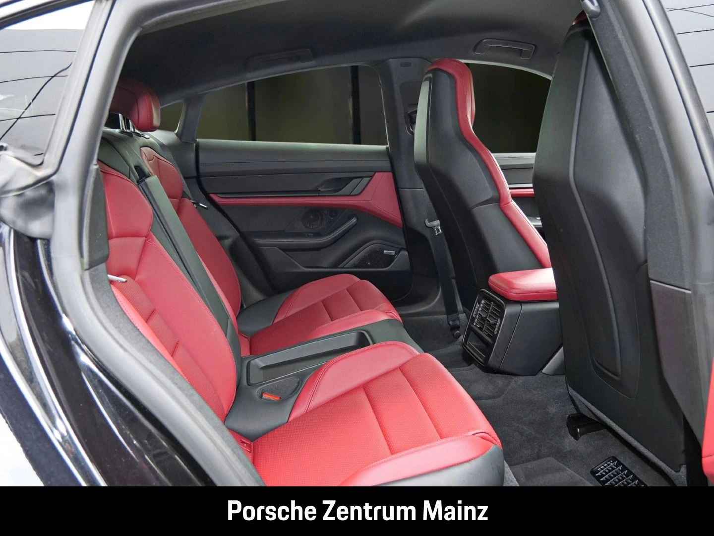 Porsche-Taycan-image-17