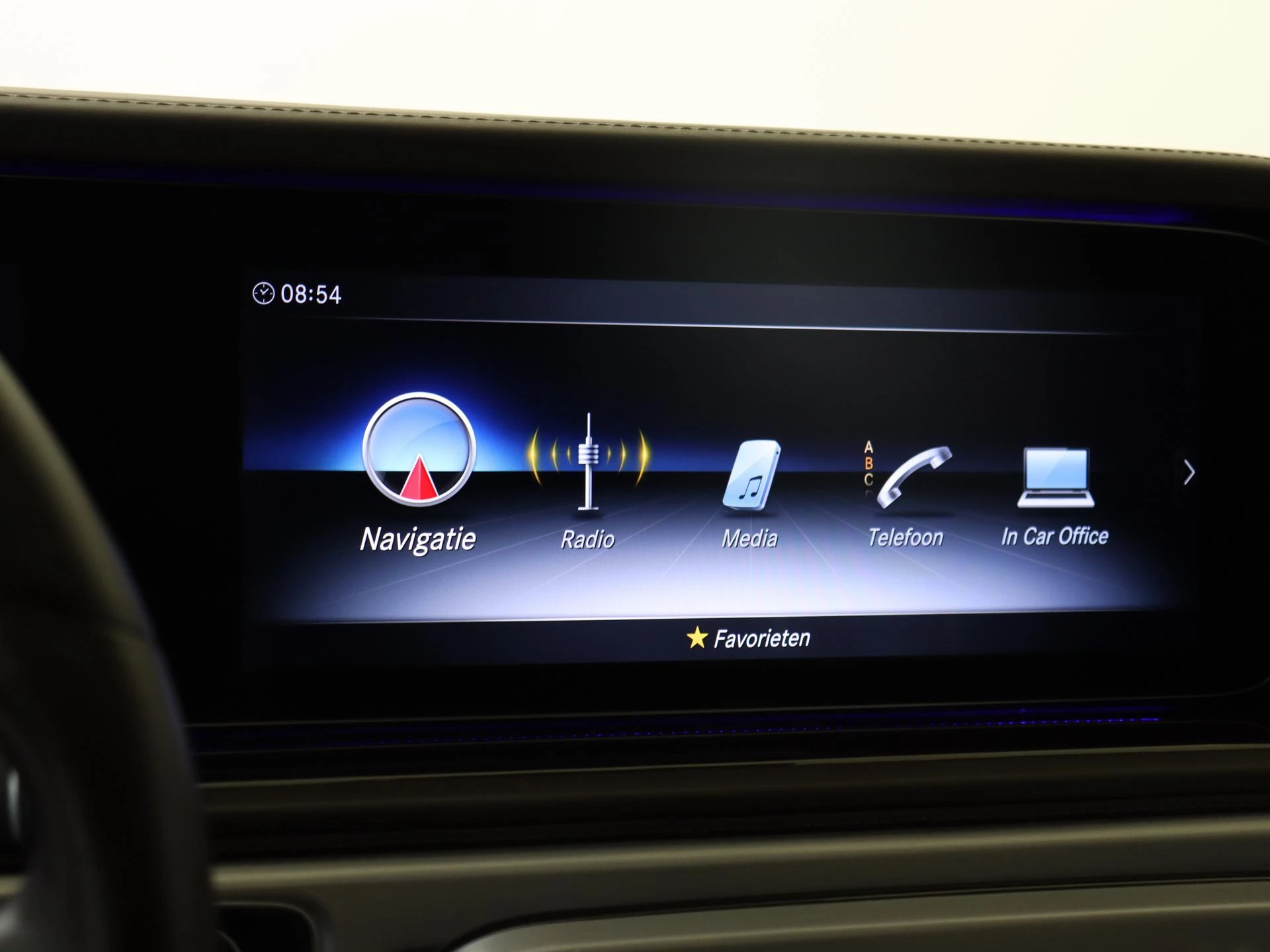 Mercedes-Benz-G-Klasse-image-16